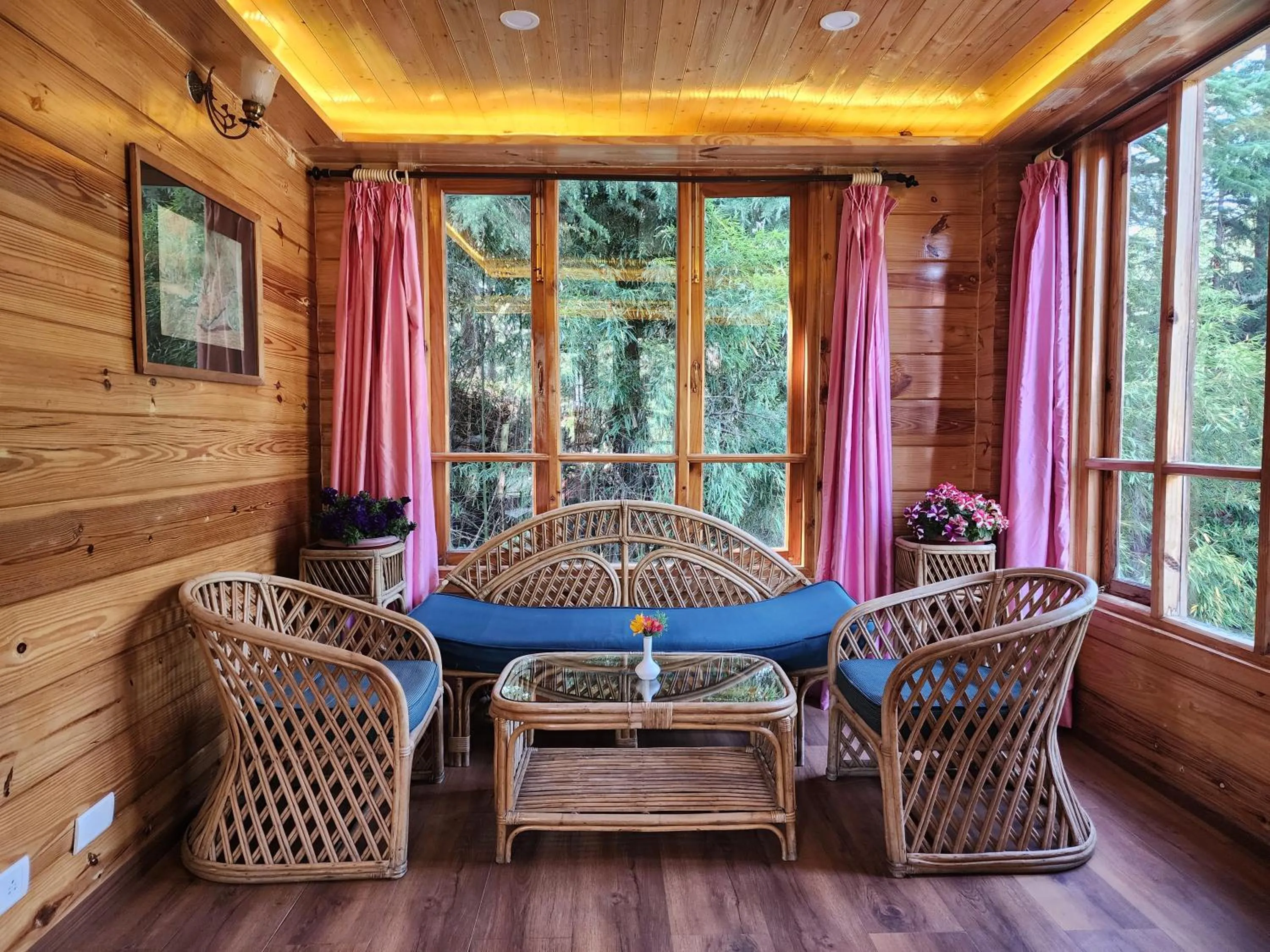 Seating area in The Chalets Naldehra