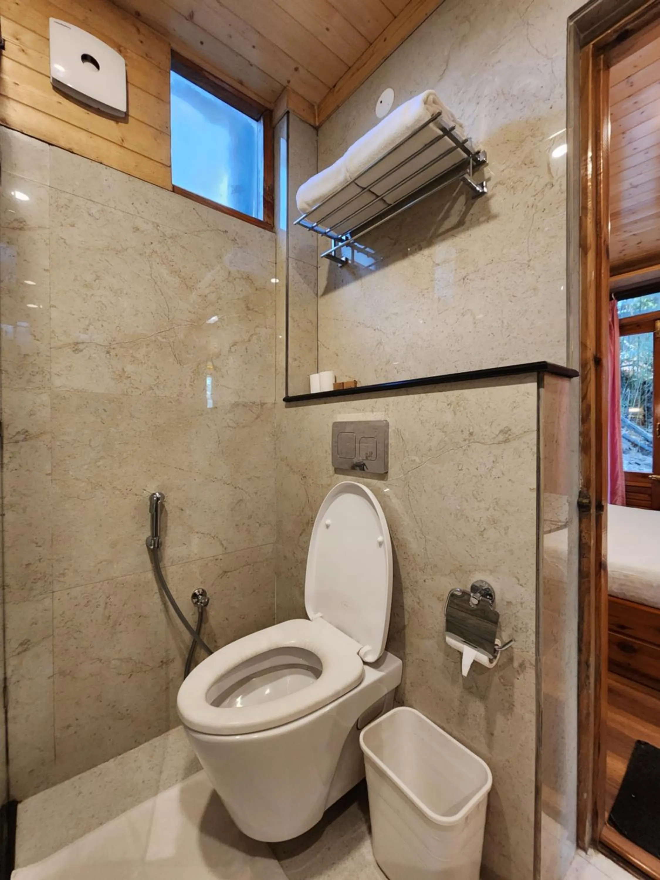 Bathroom in The Chalets Naldehra