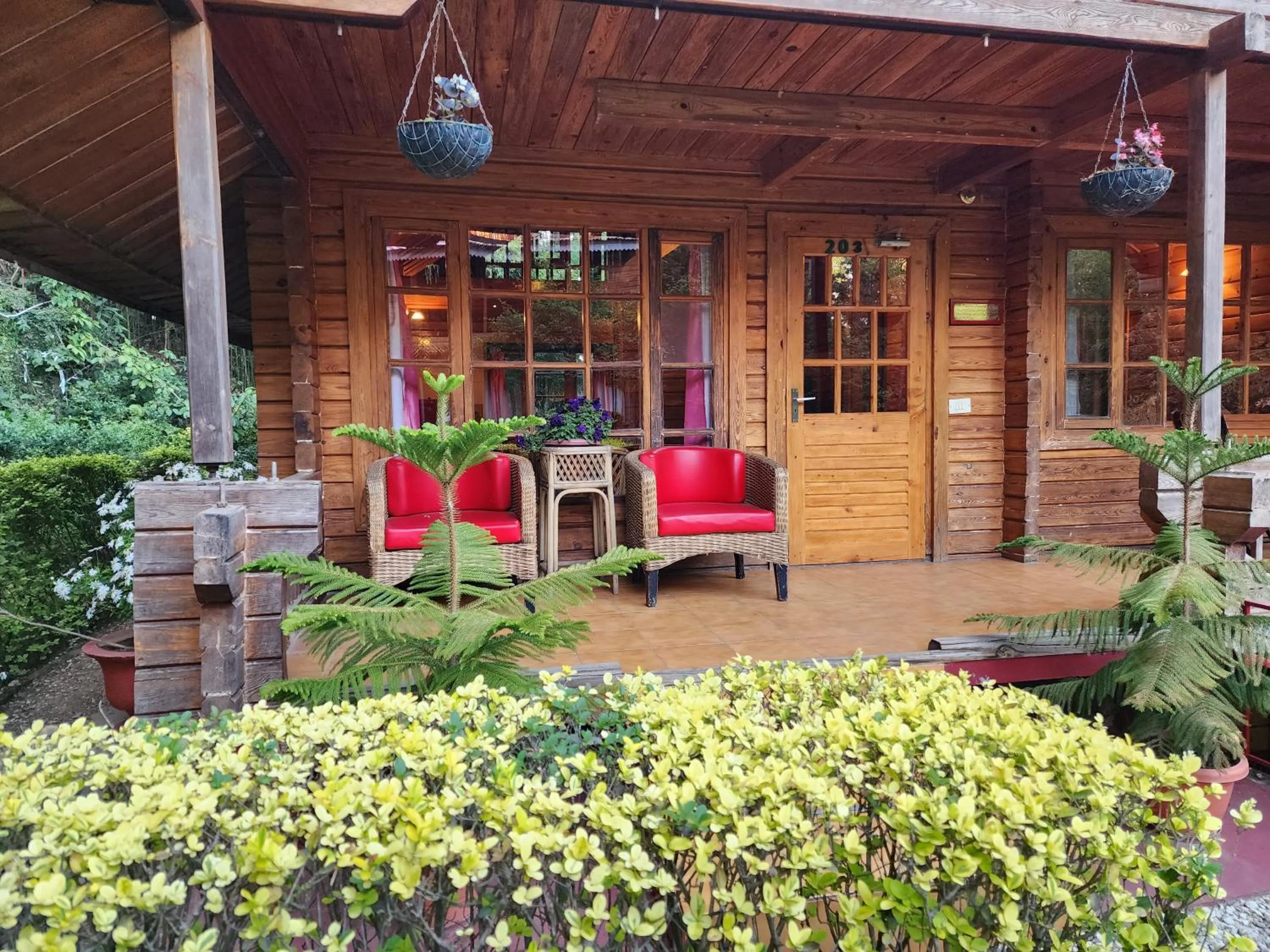 Seating area in The Chalets Naldehra