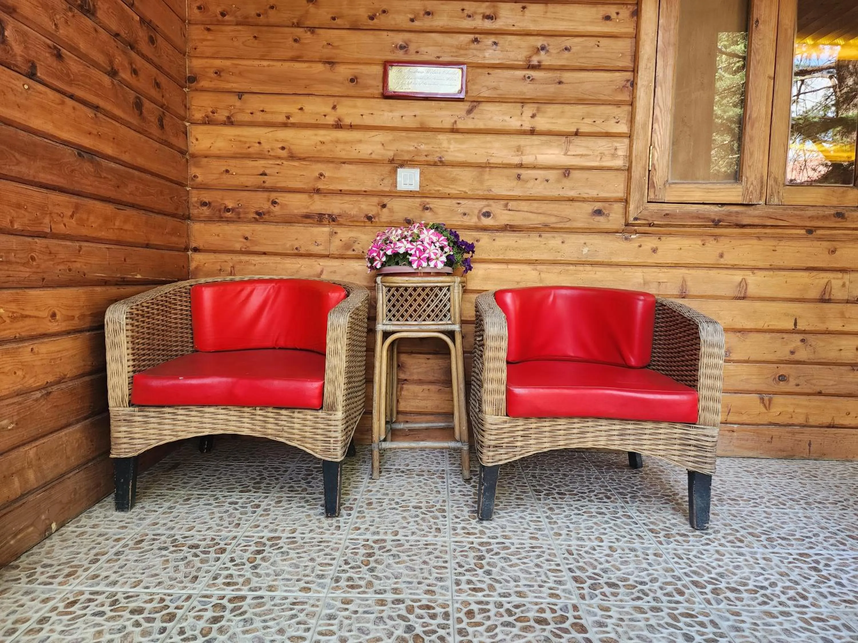 Seating area in The Chalets Naldehra