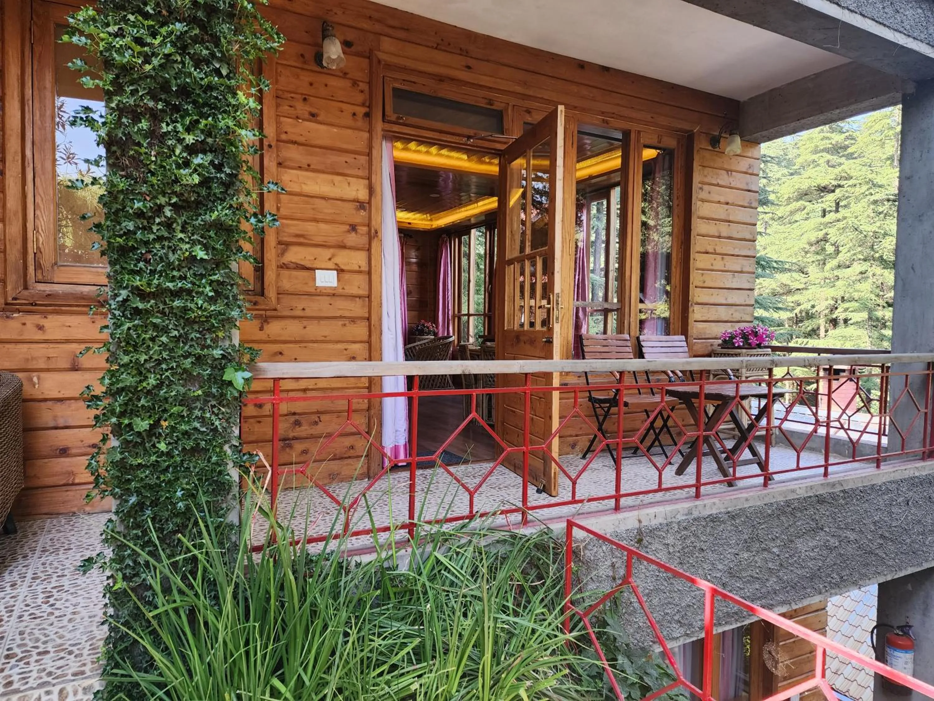 Balcony/Terrace in The Chalets Naldehra