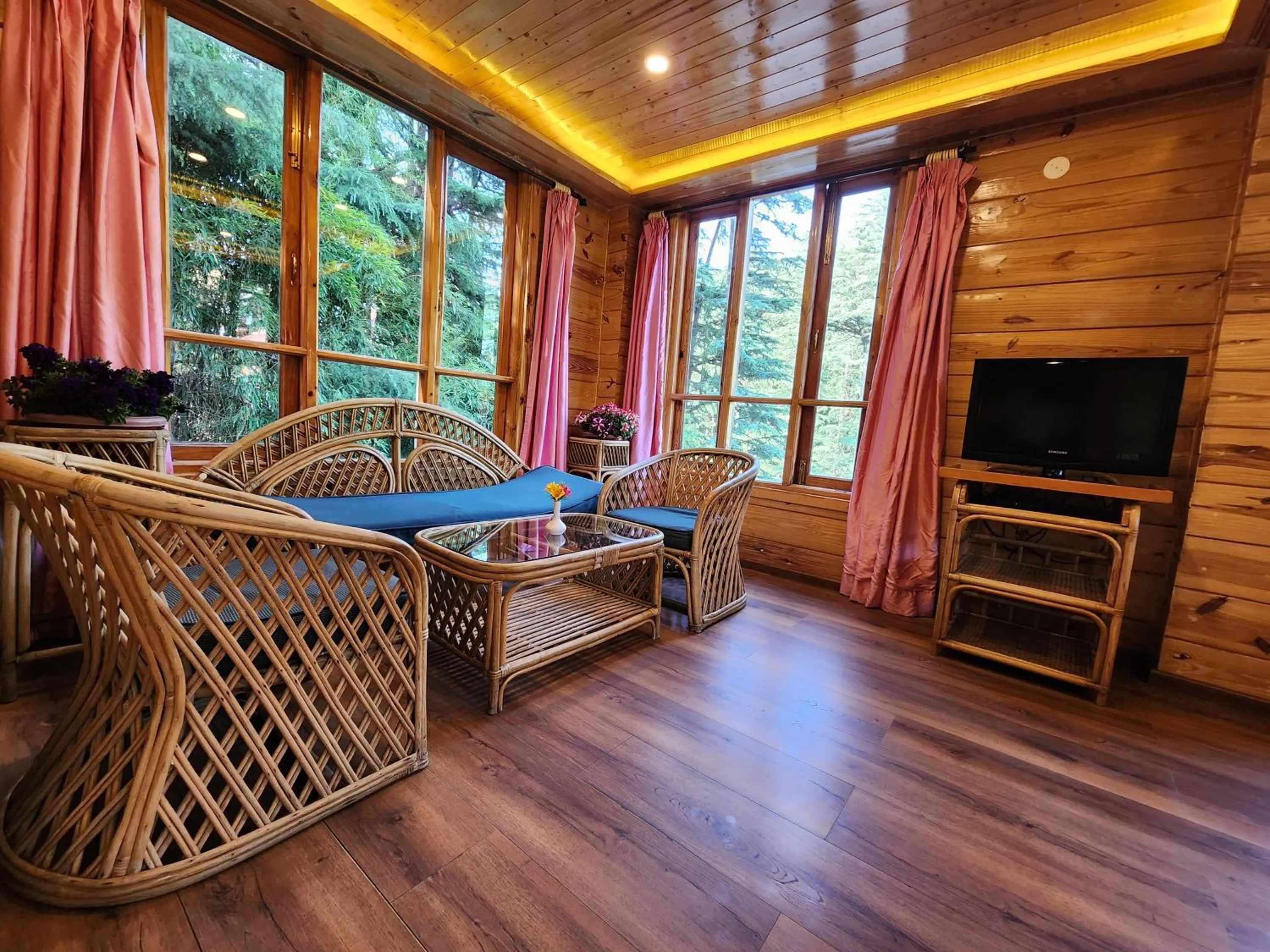 Seating area in The Chalets Naldehra