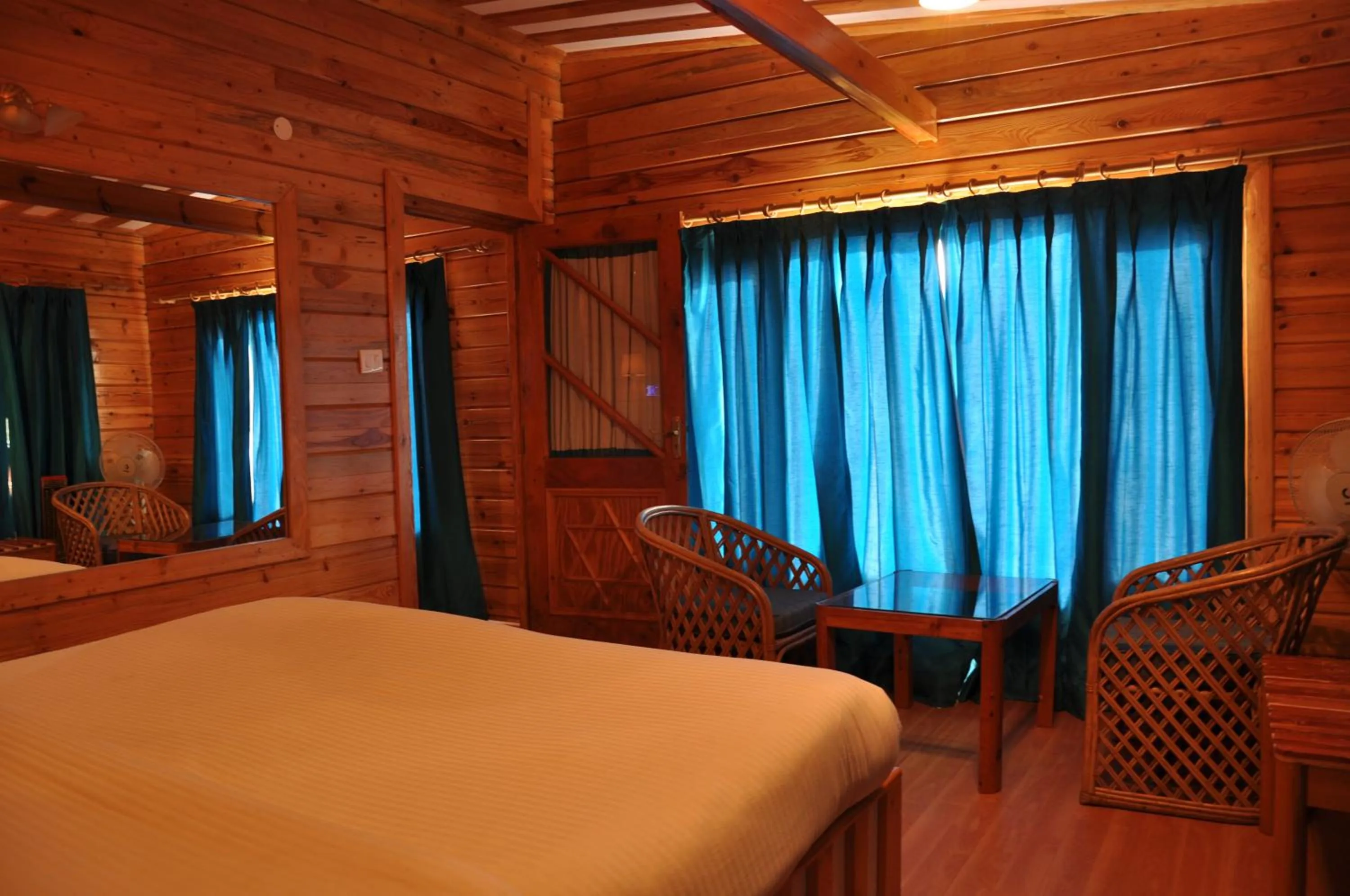 Bed in The Chalets Naldehra