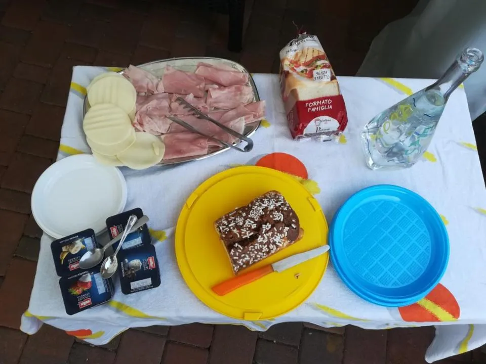 Continental breakfast in B&B Villa Jasiga