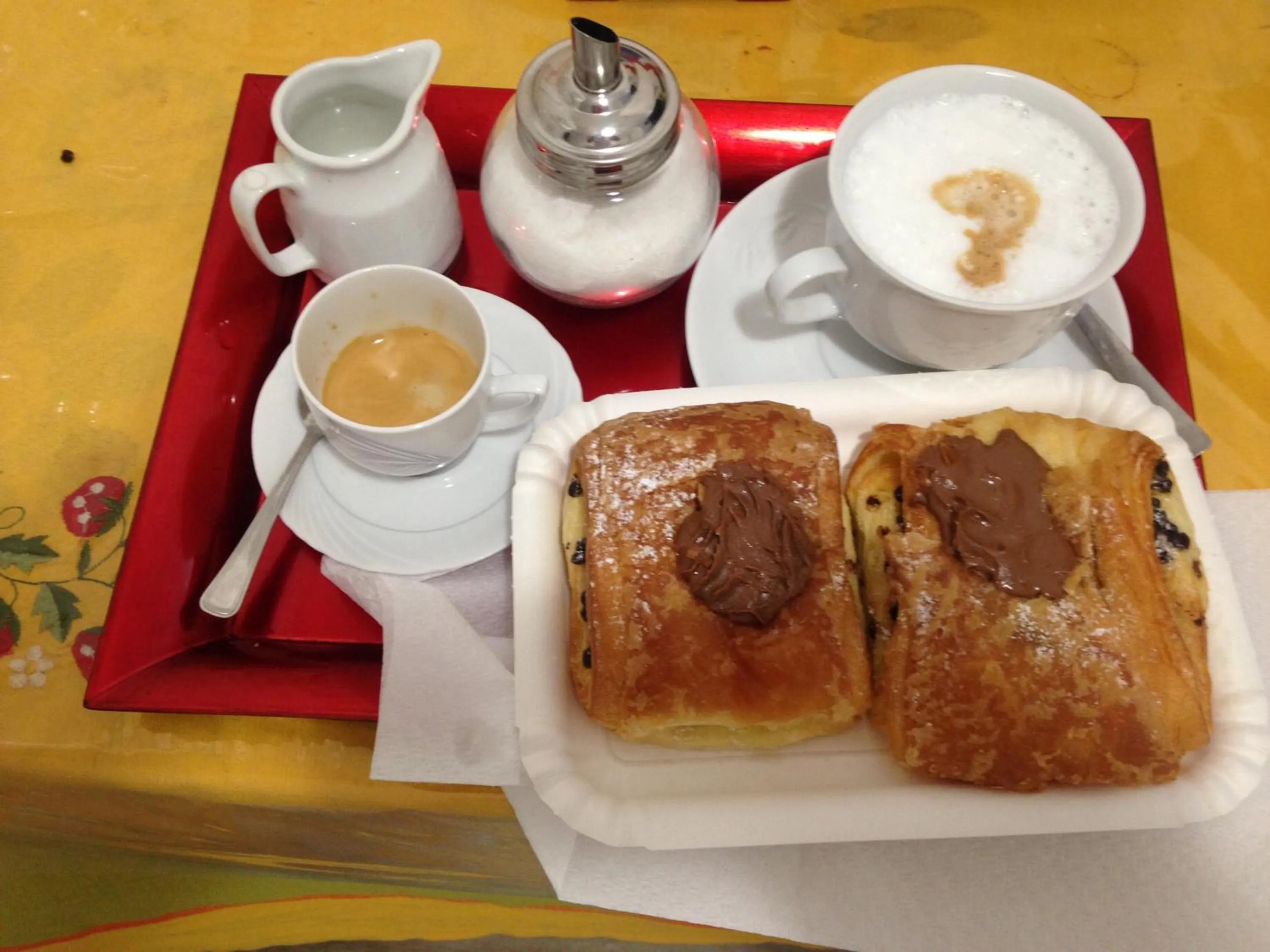 Italian breakfast in B&B Villa Jasiga