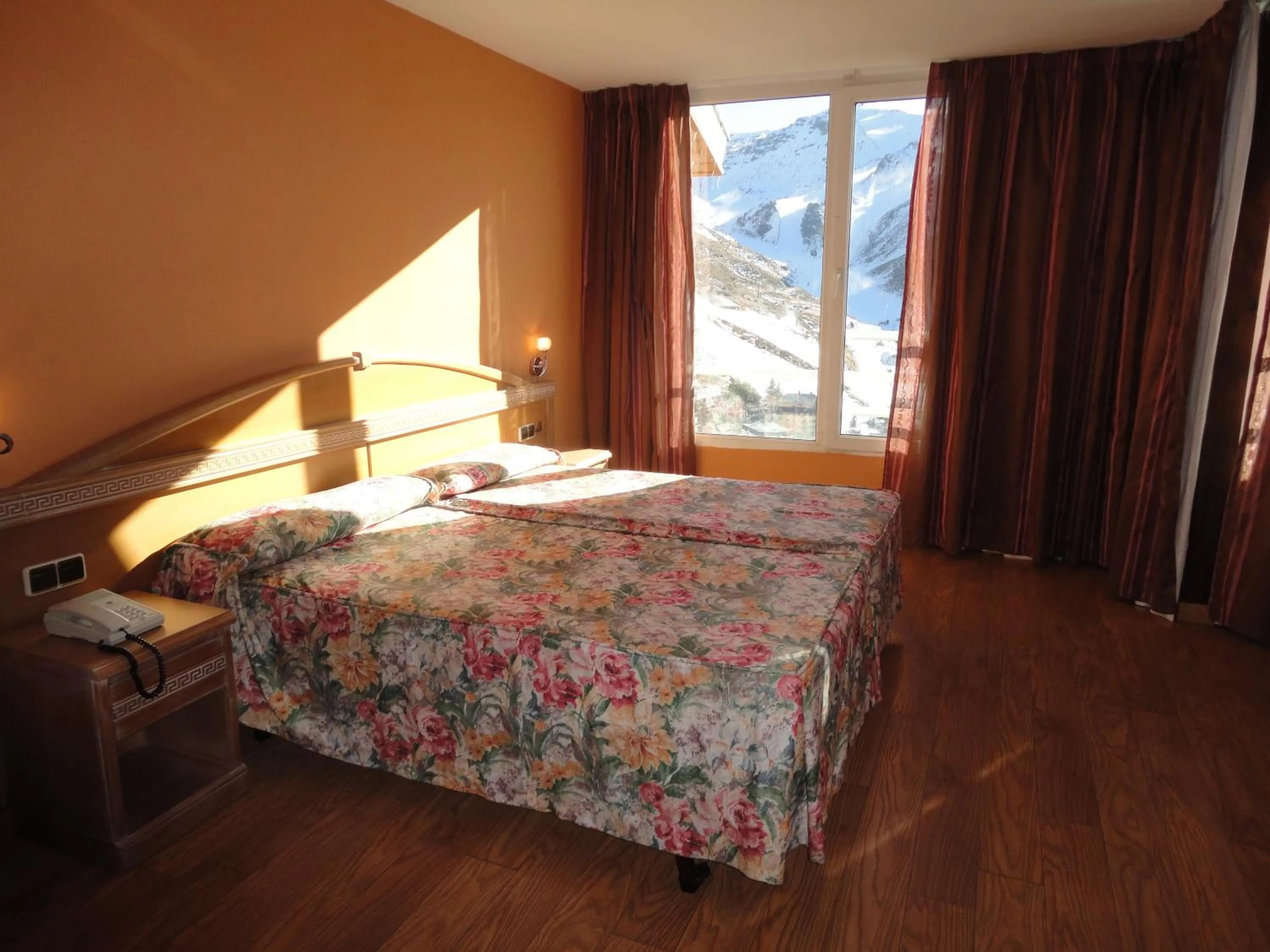 Photo of the whole room in Hotel Reino Nevado