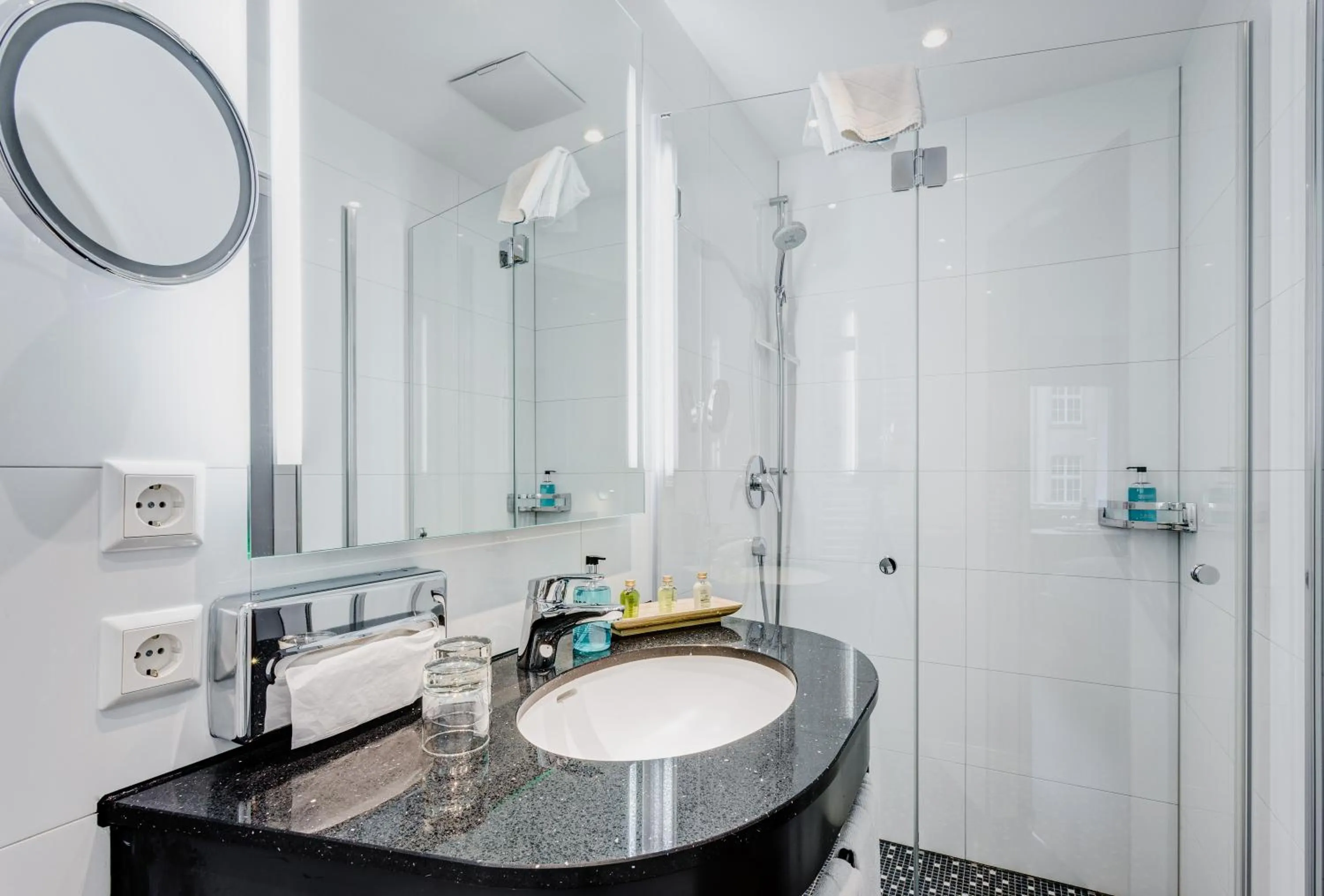 Bathroom in Hotel Viva Sky