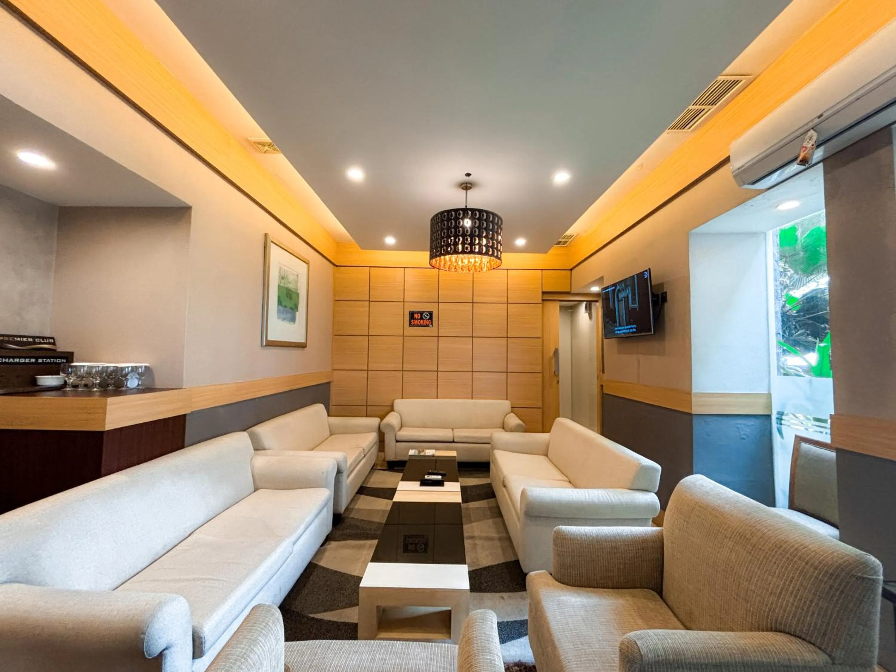 Lounge or bar in Kuta Paradiso Hotel