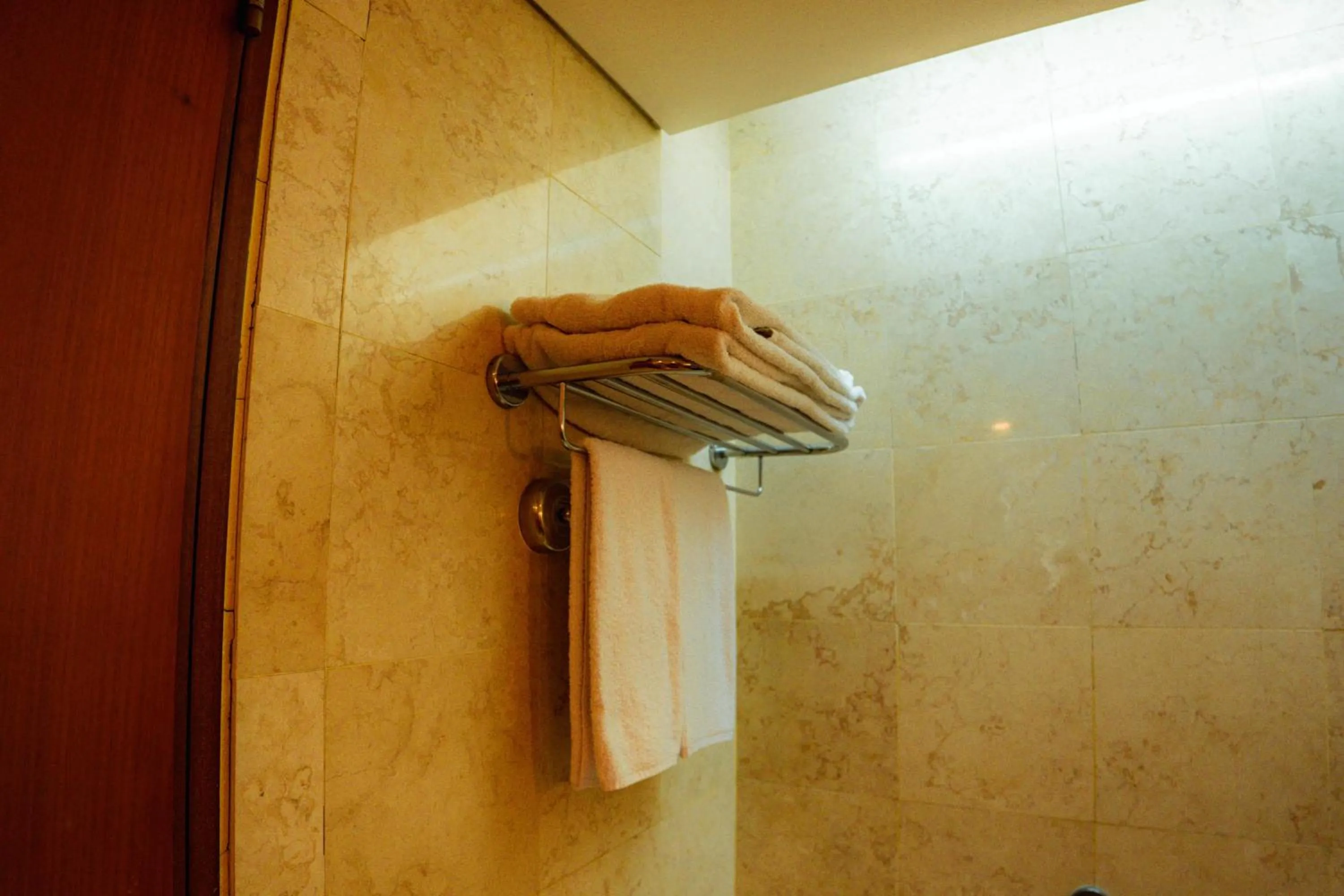 Bathroom in Kuta Paradiso Hotel