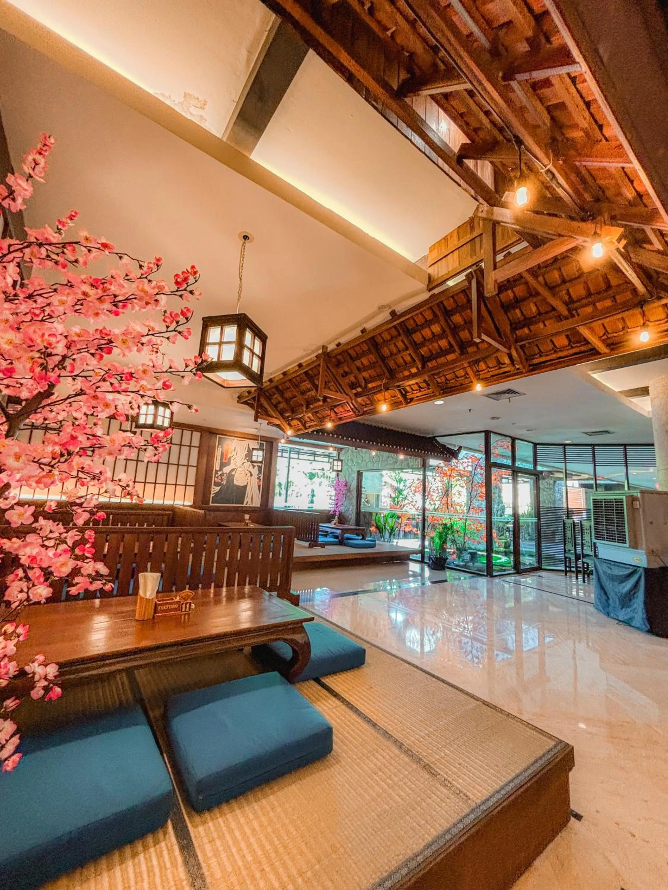 Restaurant/places to eat in Kuta Paradiso Hotel