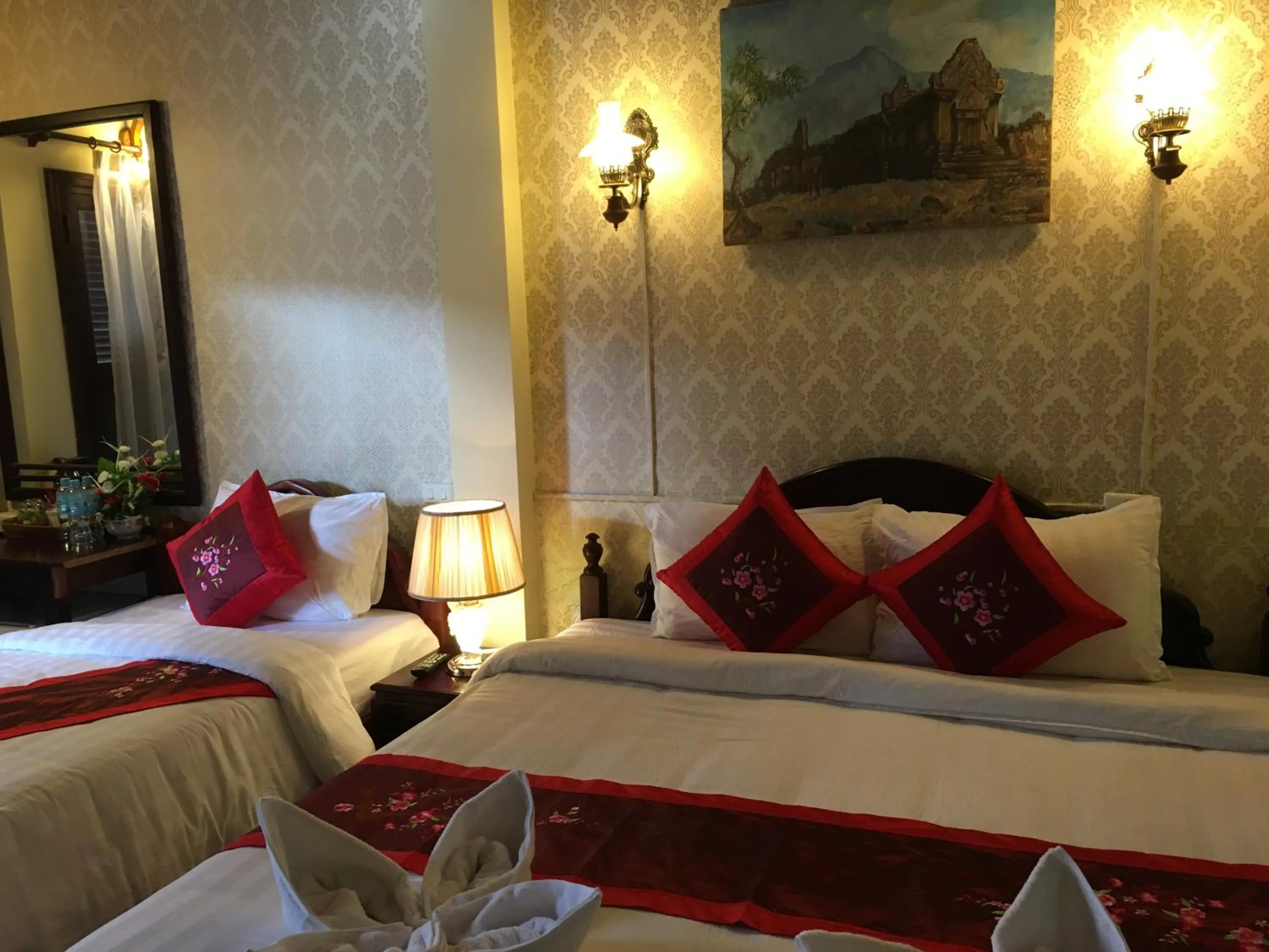 Photo of the whole room, Bed in Villa Phathana Boutique Hotel