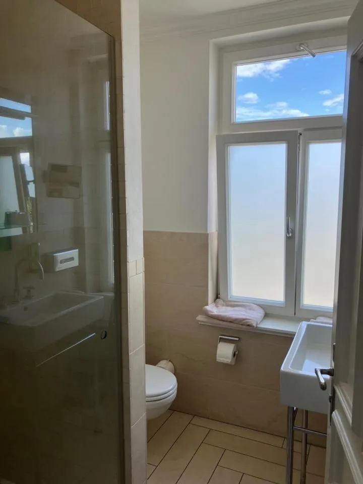 Shower in Hotel Seemöwe