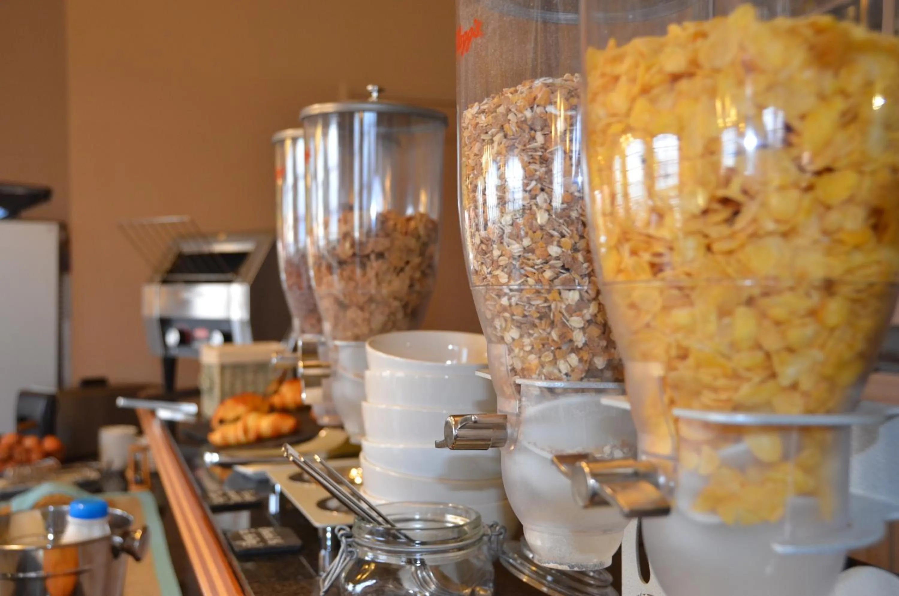 Buffet breakfast in Hotel et Spa Les Cleunes Oléron