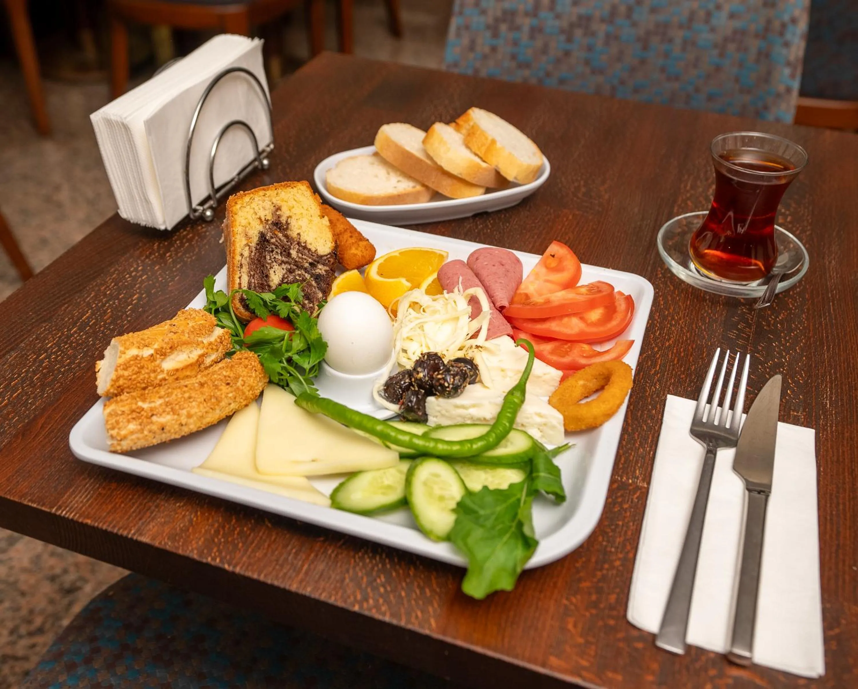 Food and drinks in Golden Siyav Hotel