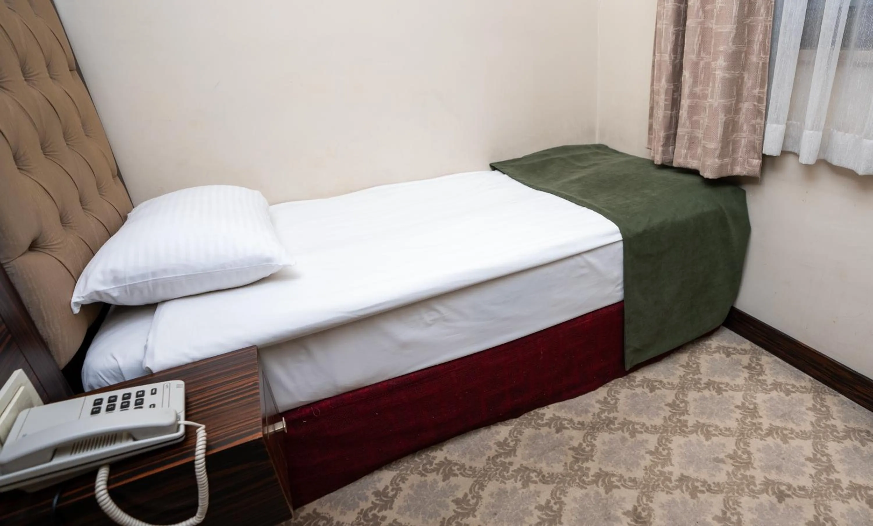 Bed in Golden Siyav Hotel