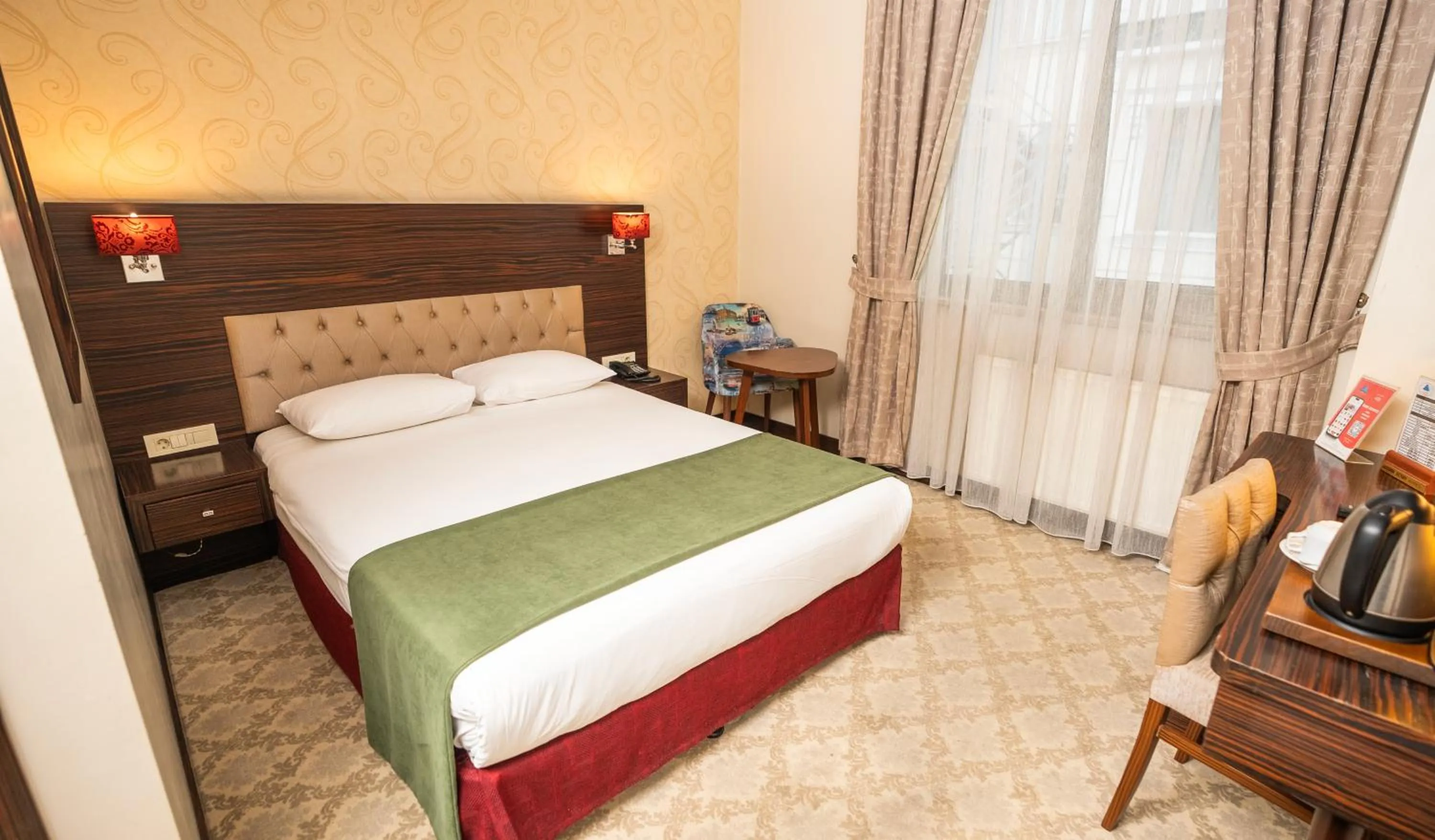 Photo of the whole room, Bed in Golden Siyav Hotel