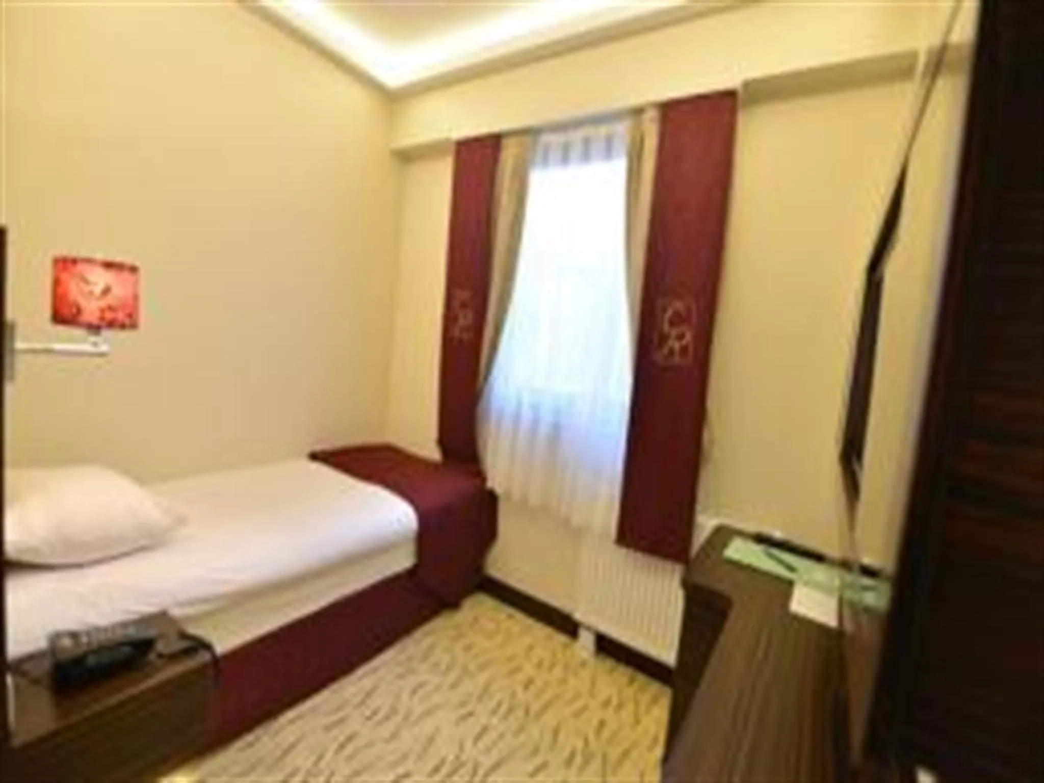 Photo of the whole room, Bed in Golden Siyav Hotel
