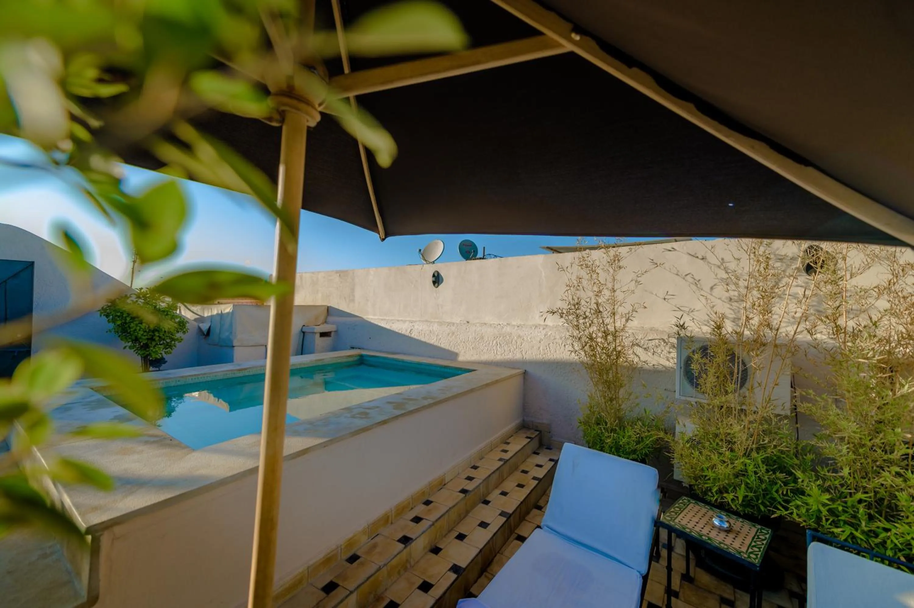 Swimming pool in Riad Amina