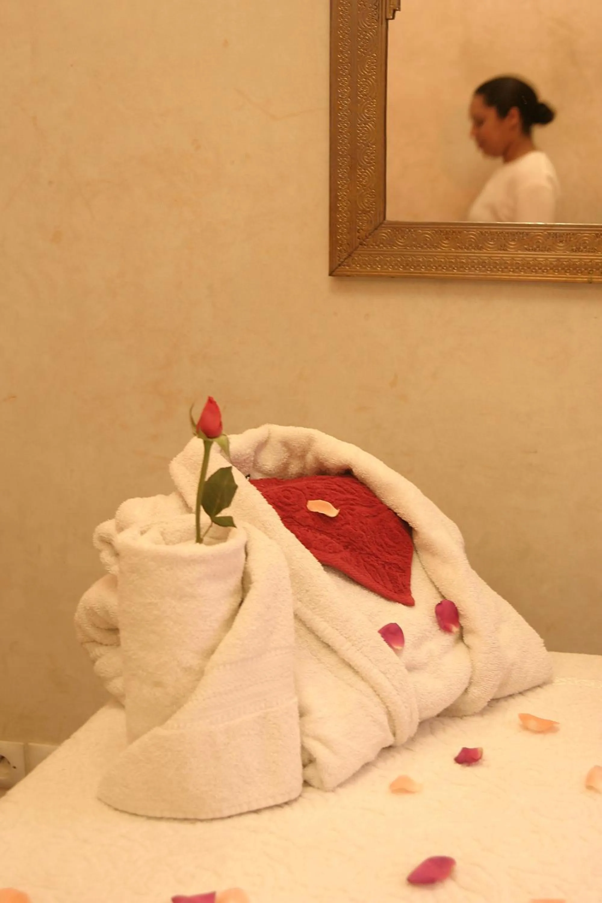 Massage, Bed in Riad Amina