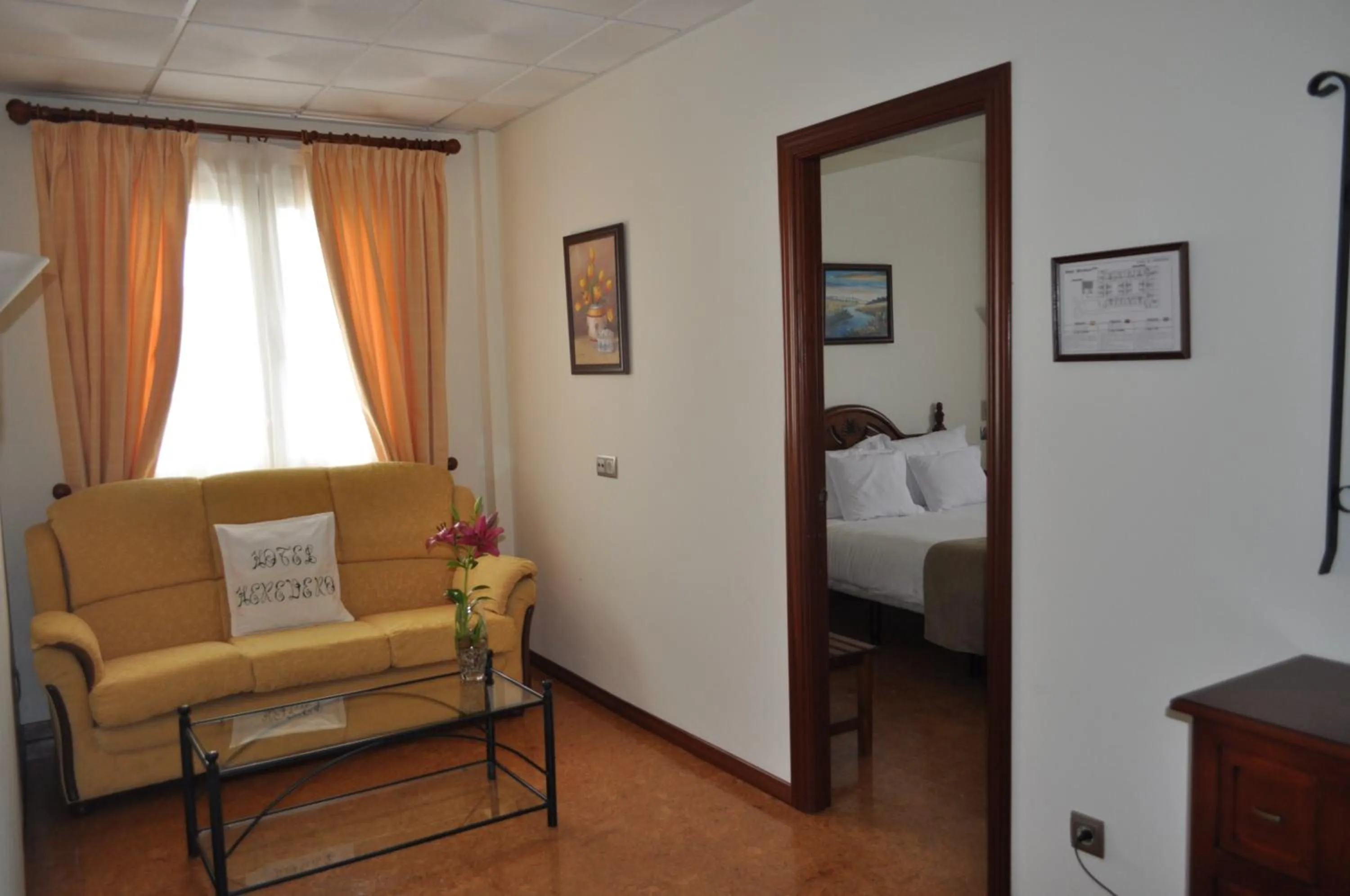 Day, Bed in Hotel Heredero