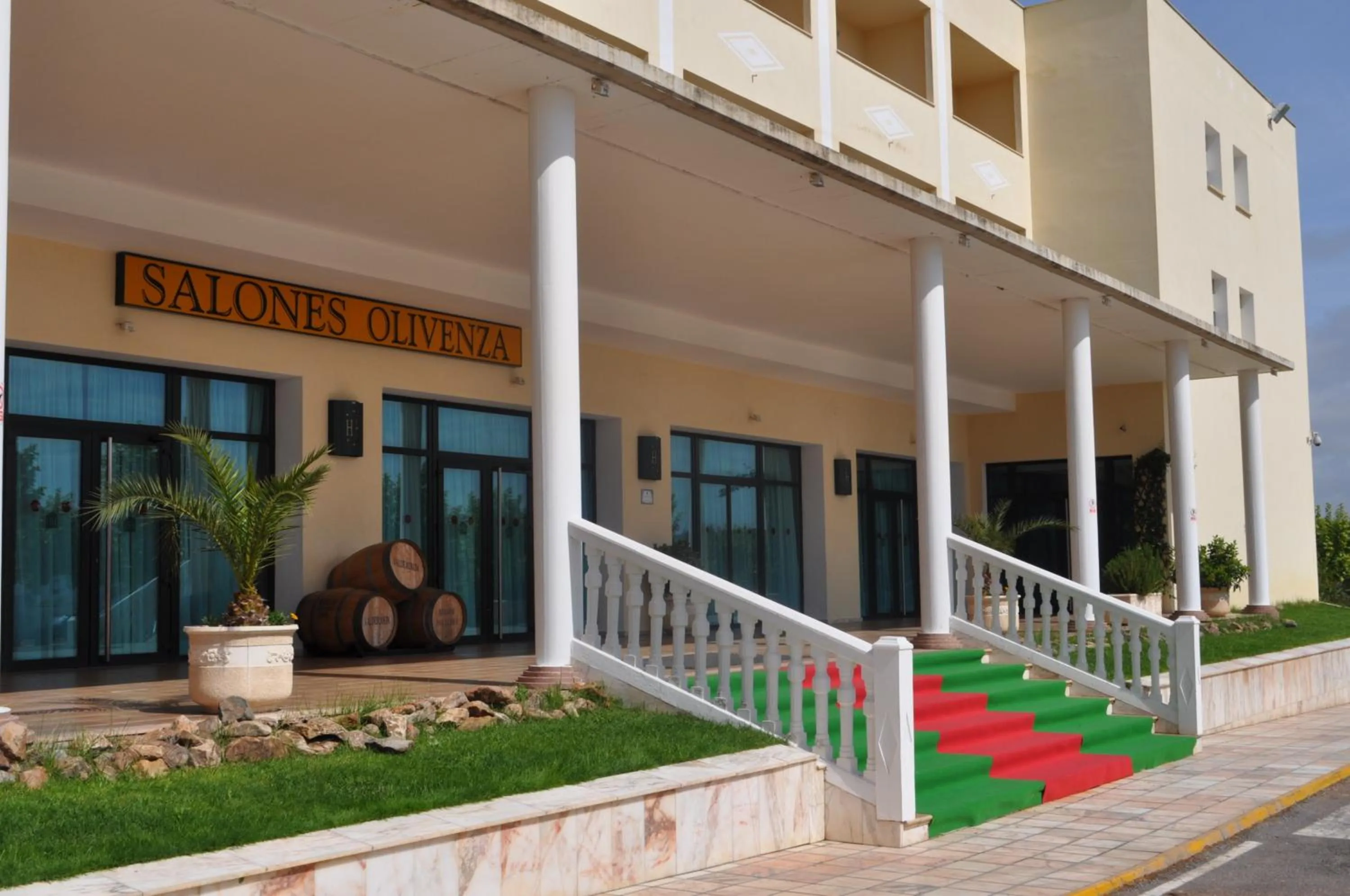 Facade/entrance in Hotel Heredero