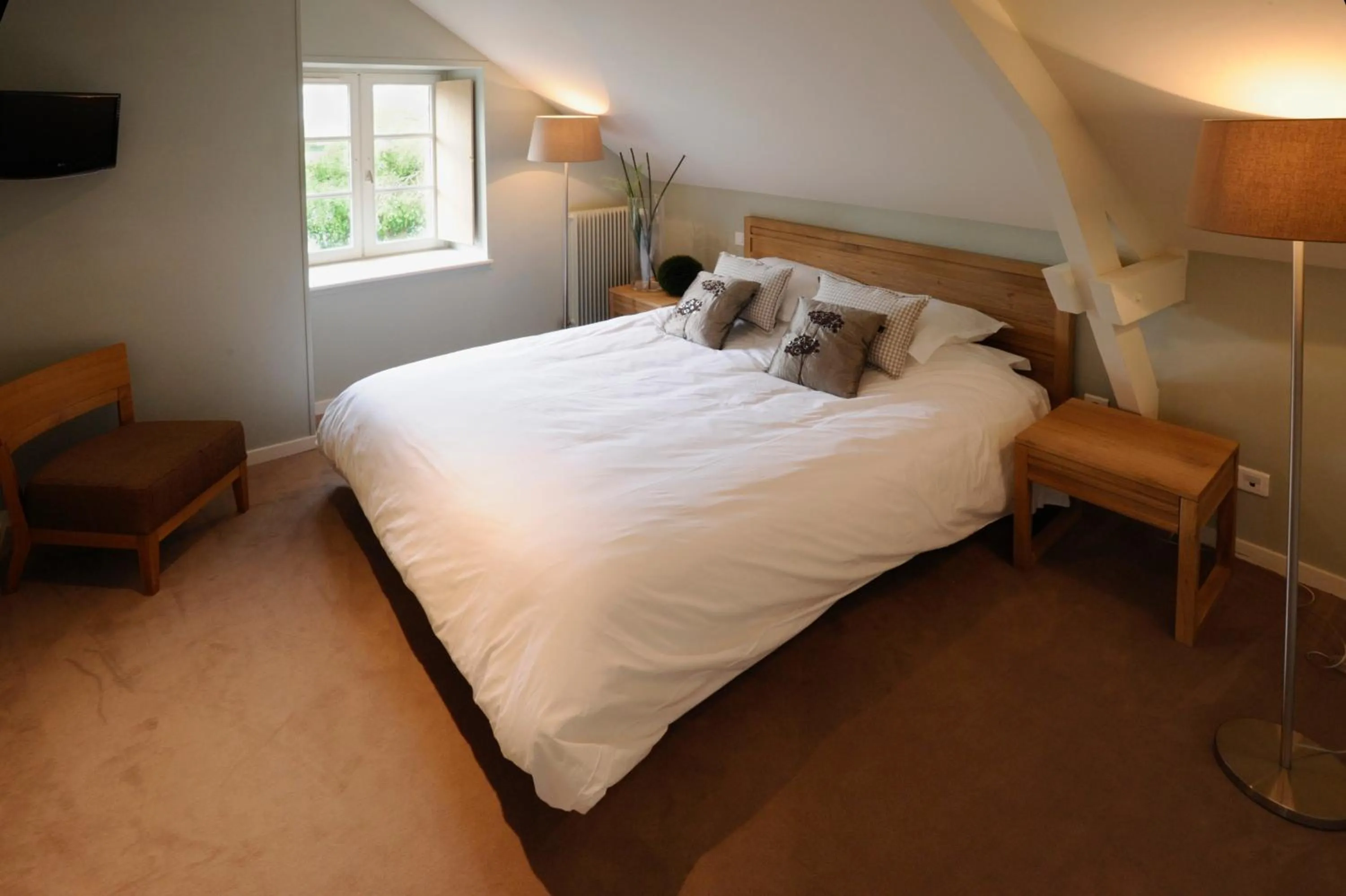 Photo of the whole room, Bed in Demeures & Châteaux, La Ferme des Mares