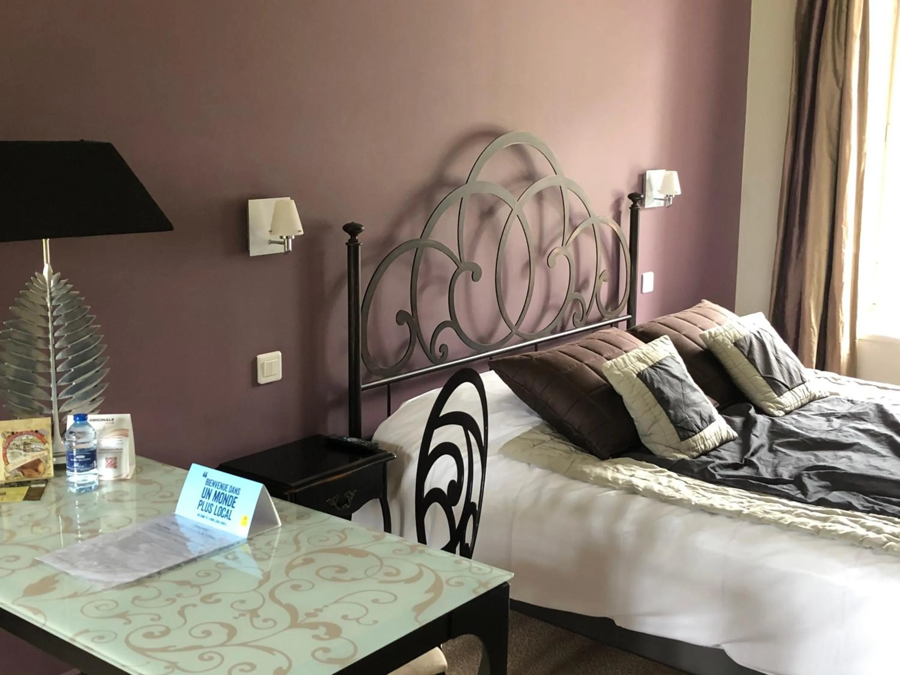 Bed in Demeures & Châteaux, La Ferme des Mares