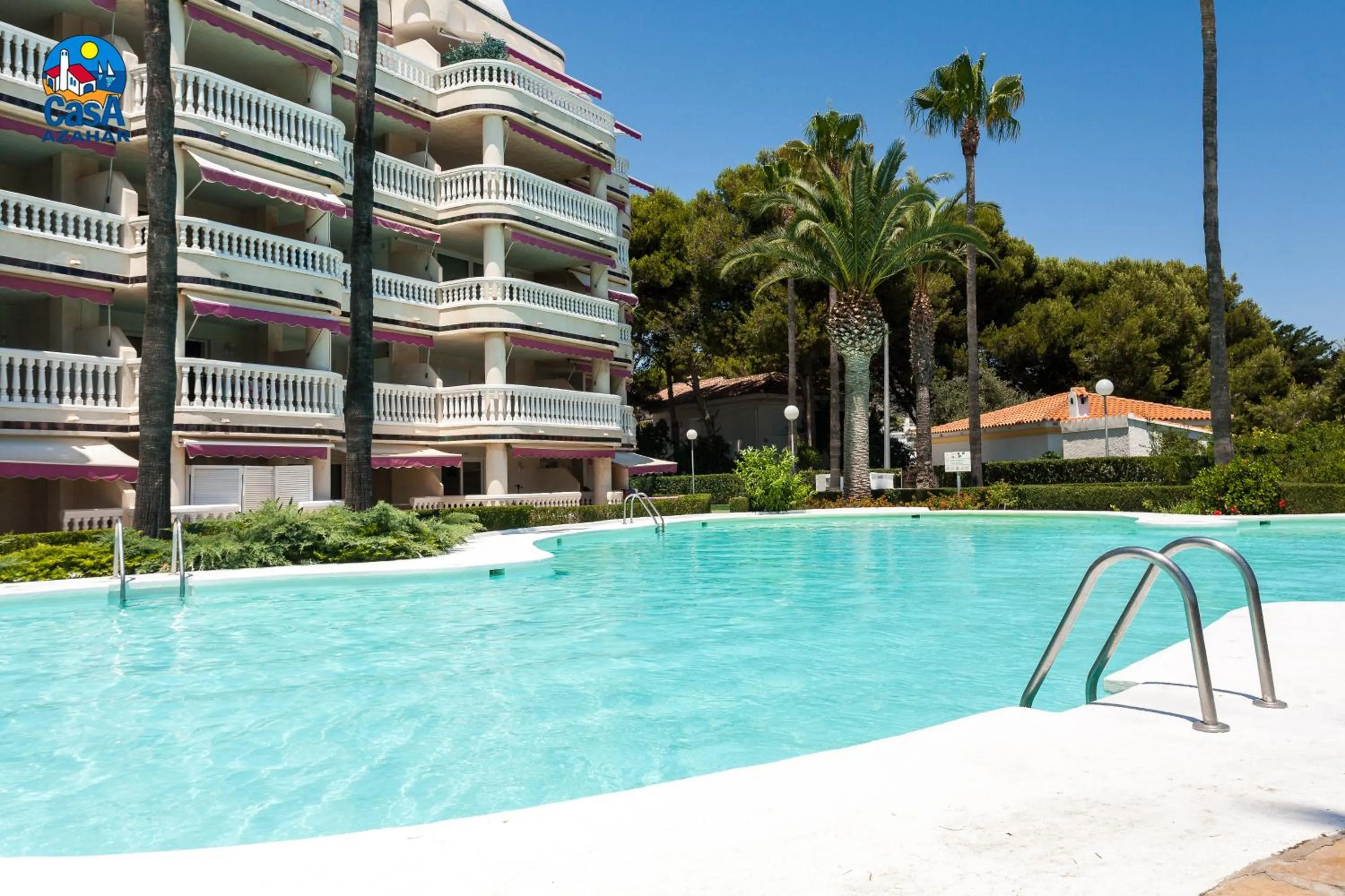 Swimming pool in Residencial Casablanca Casa Azahar