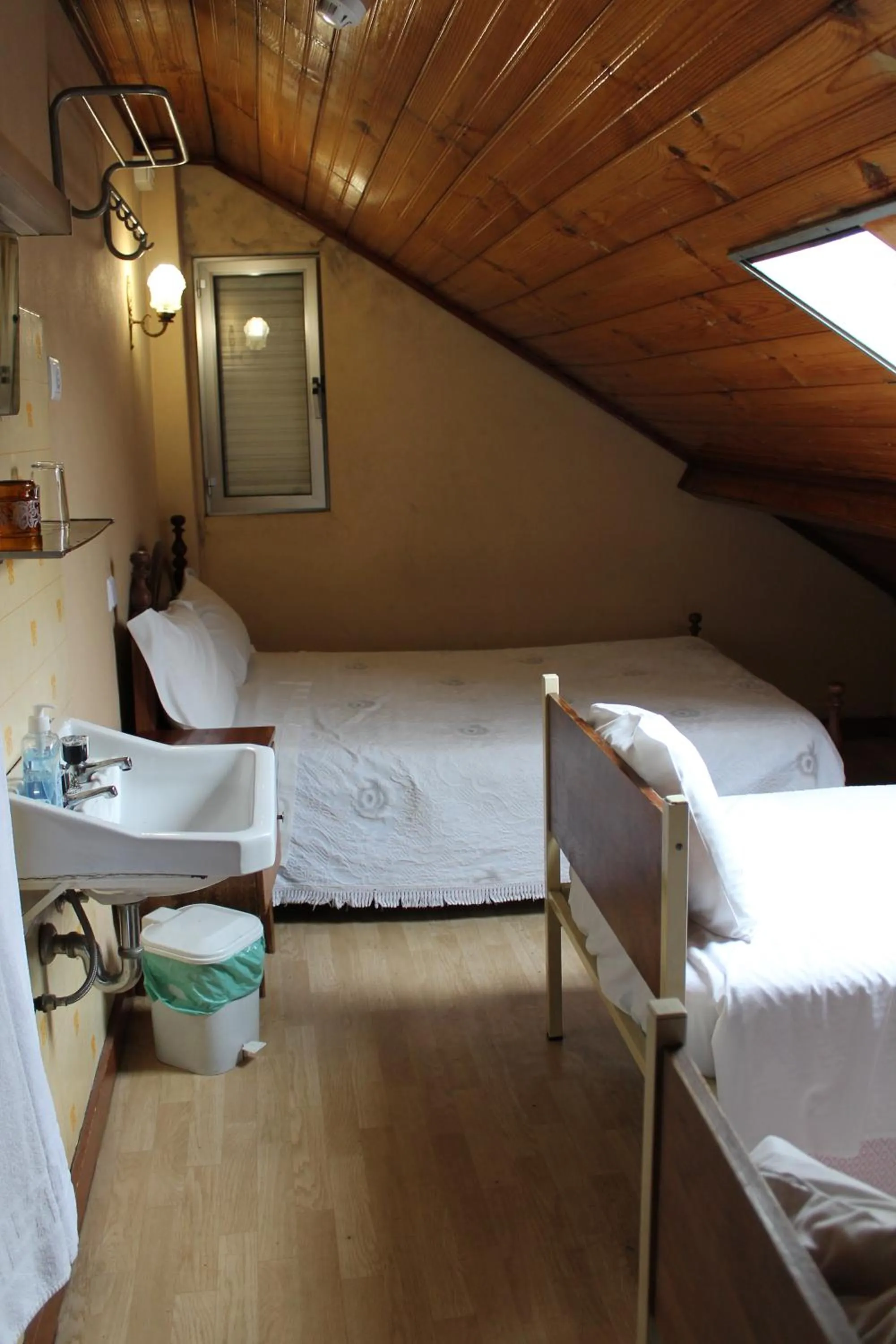 Bedroom, Bed in Pensão França