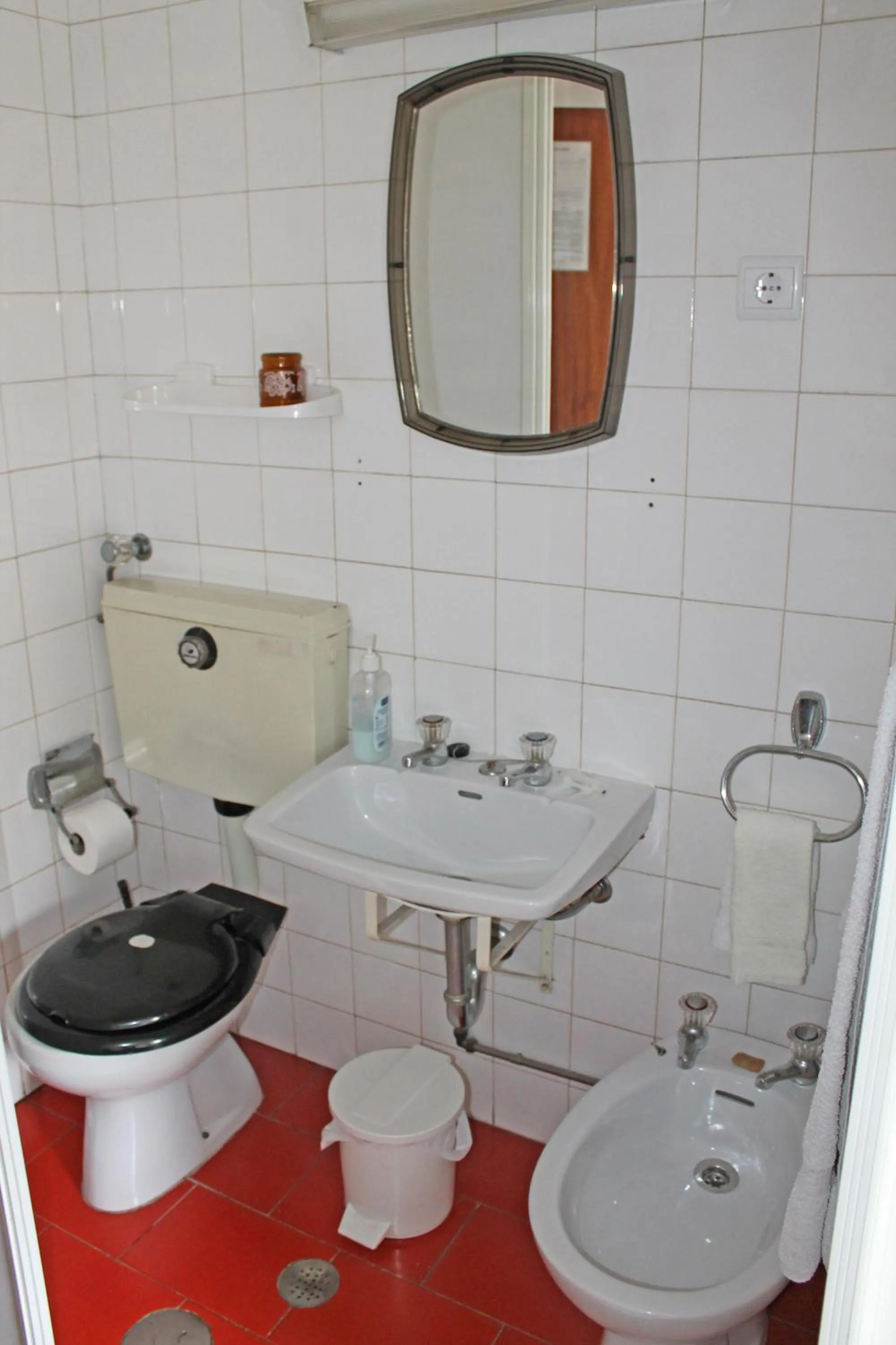 Bathroom in Pensão França