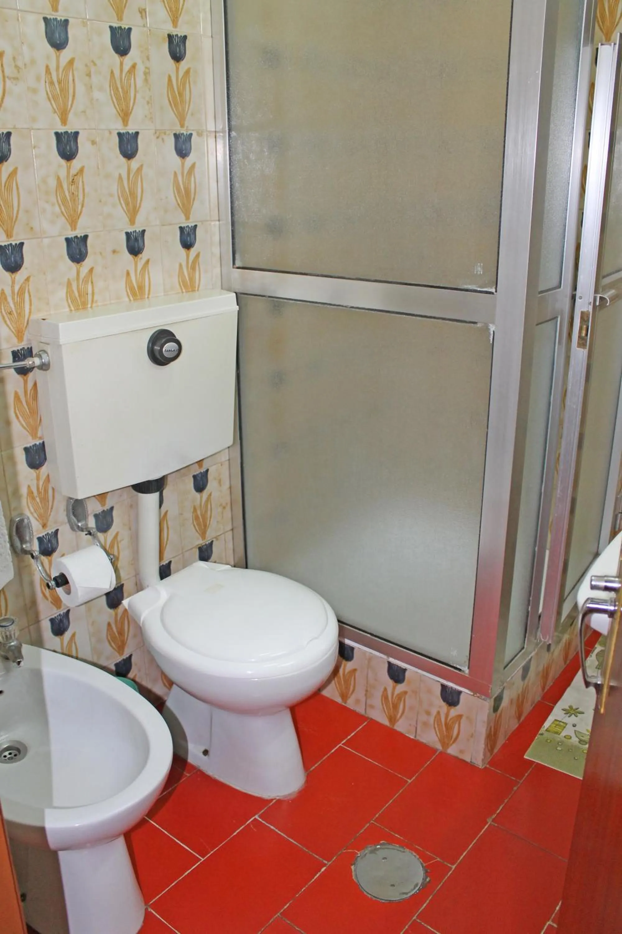 Bathroom in Pensão França