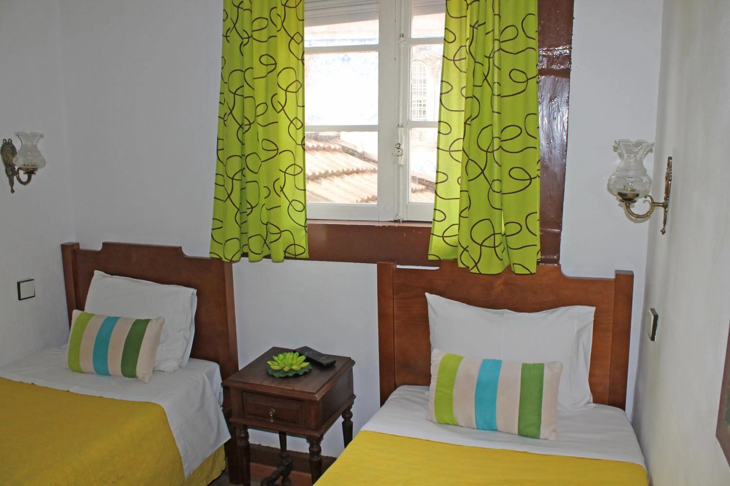 Bedroom, Bed in Pensão França