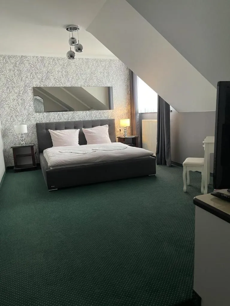 Photo of the whole room, Bed in Hotel Fox