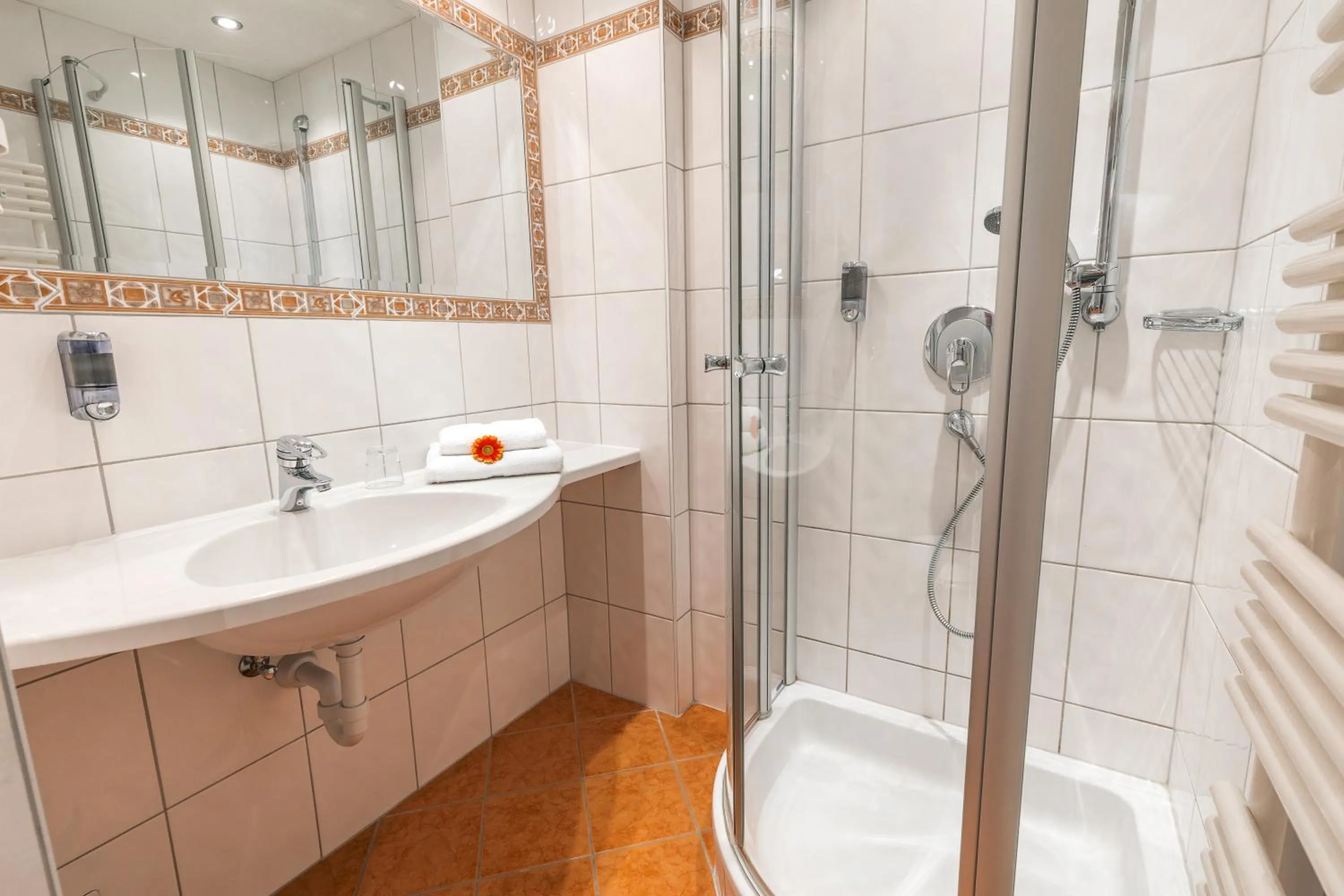 Shower in Hotel Antonius