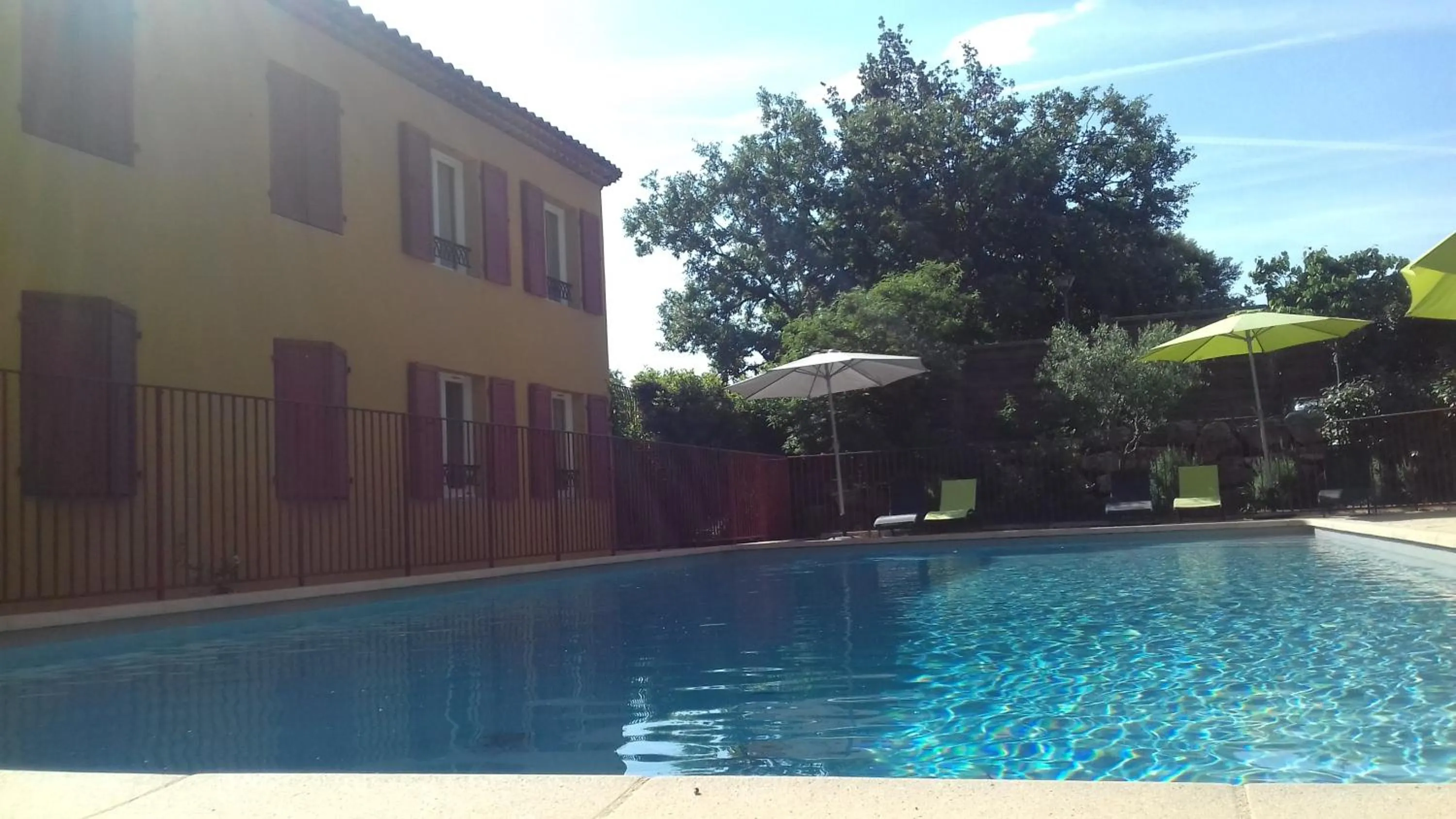 Swimming pool in Résid'Artel Cadarache - ITER