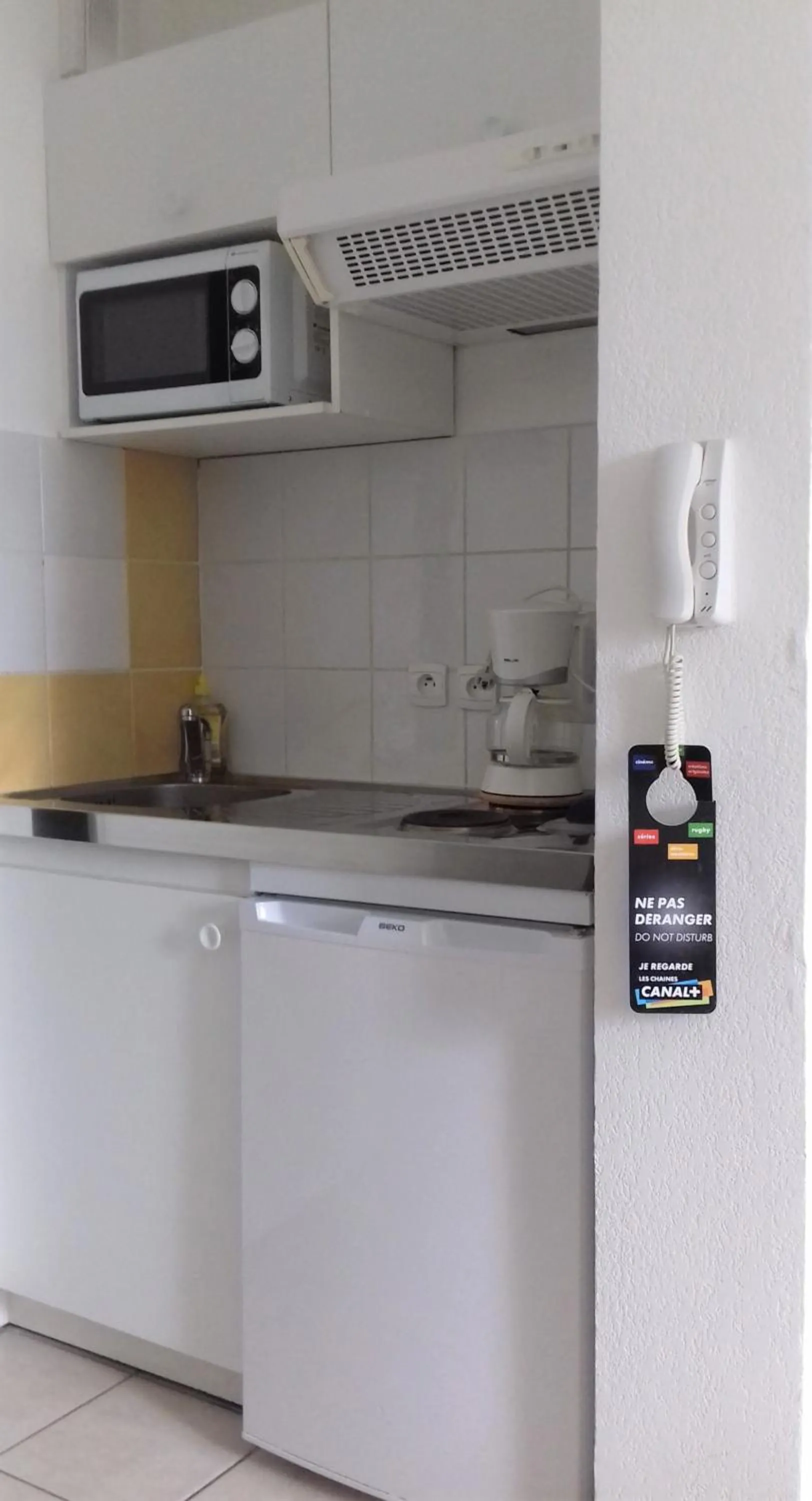 Kitchen or kitchenette in Résid'Artel Cadarache - ITER