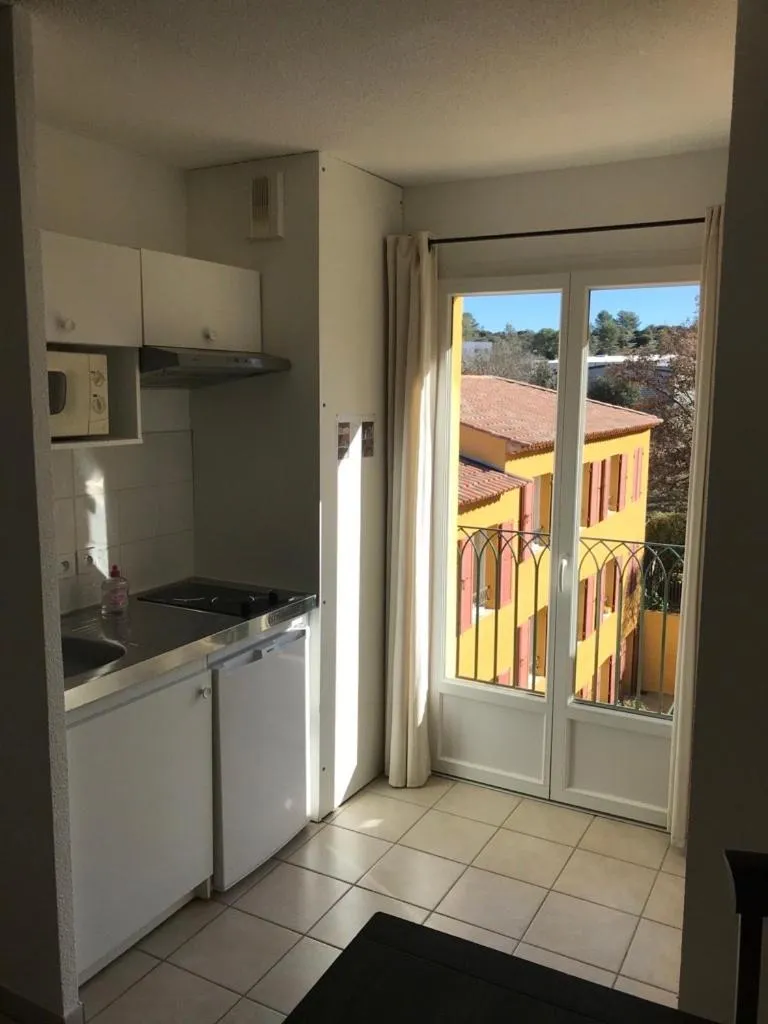 Pool view in Résid'Artel Cadarache - ITER