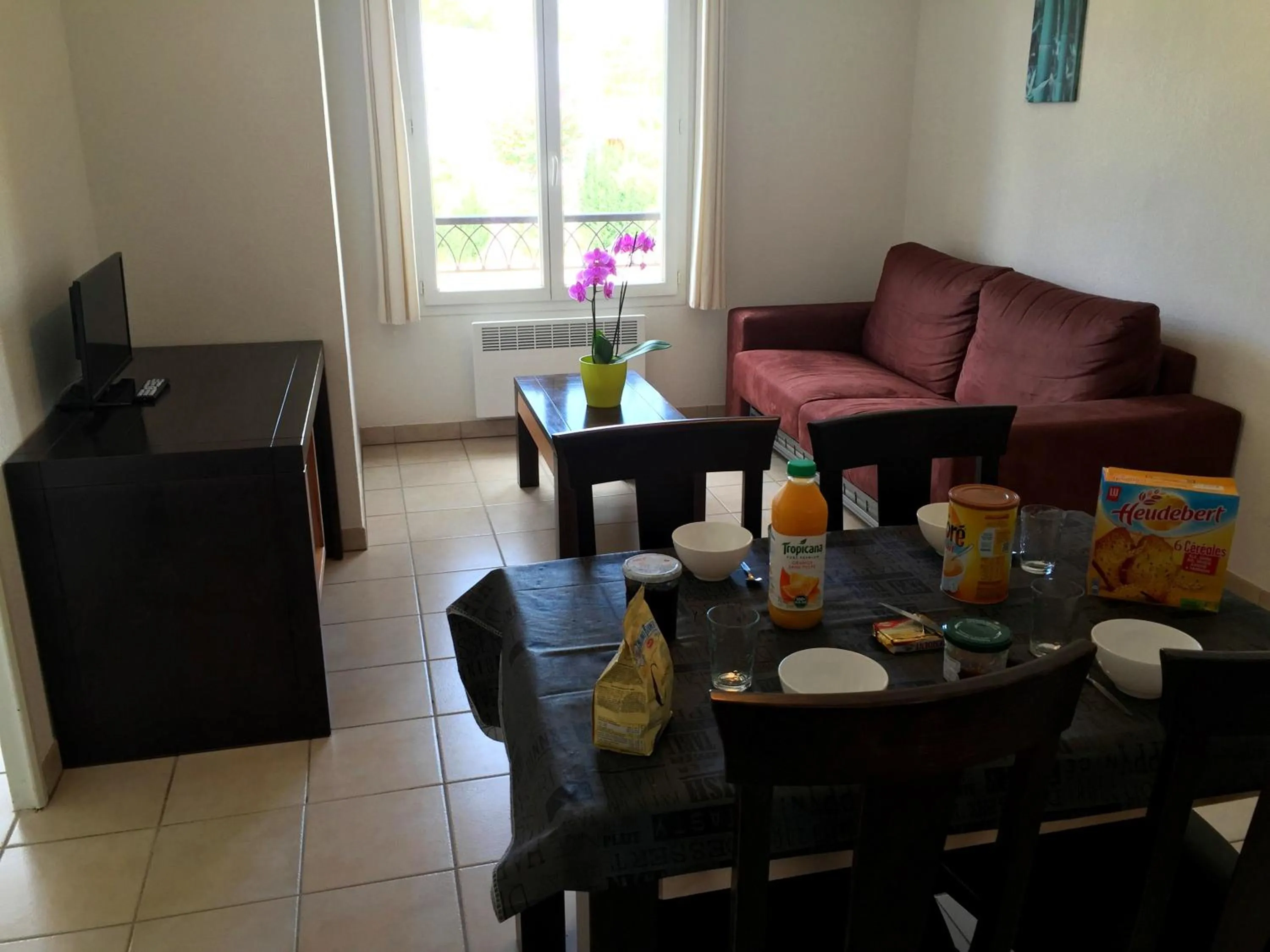 Living room in Résid'Artel Cadarache - ITER
