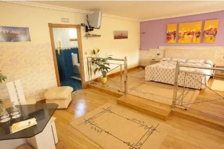 Photo of the whole room, Bed in HOTEL HOLIDAY camino de Santiago por la costa