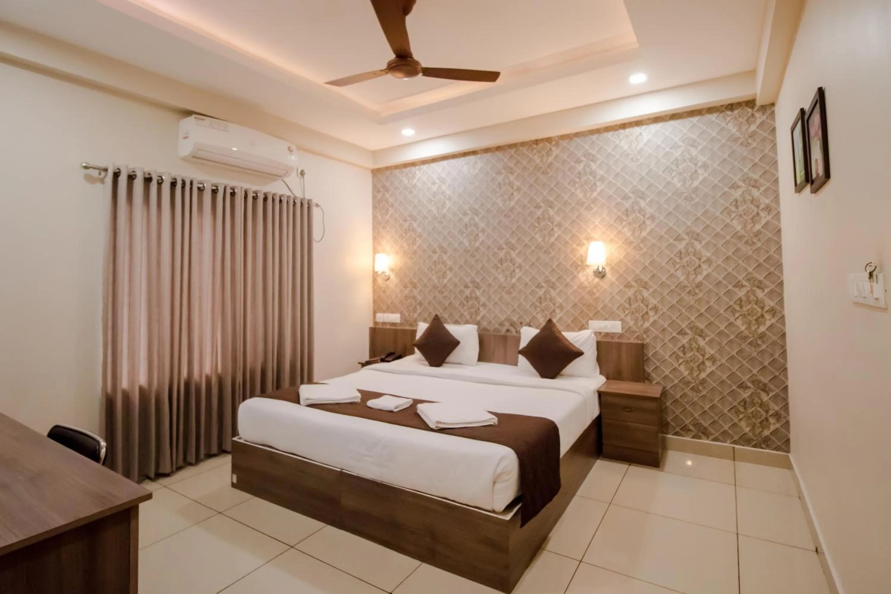 Bedroom, Bed in Spring Field Billets