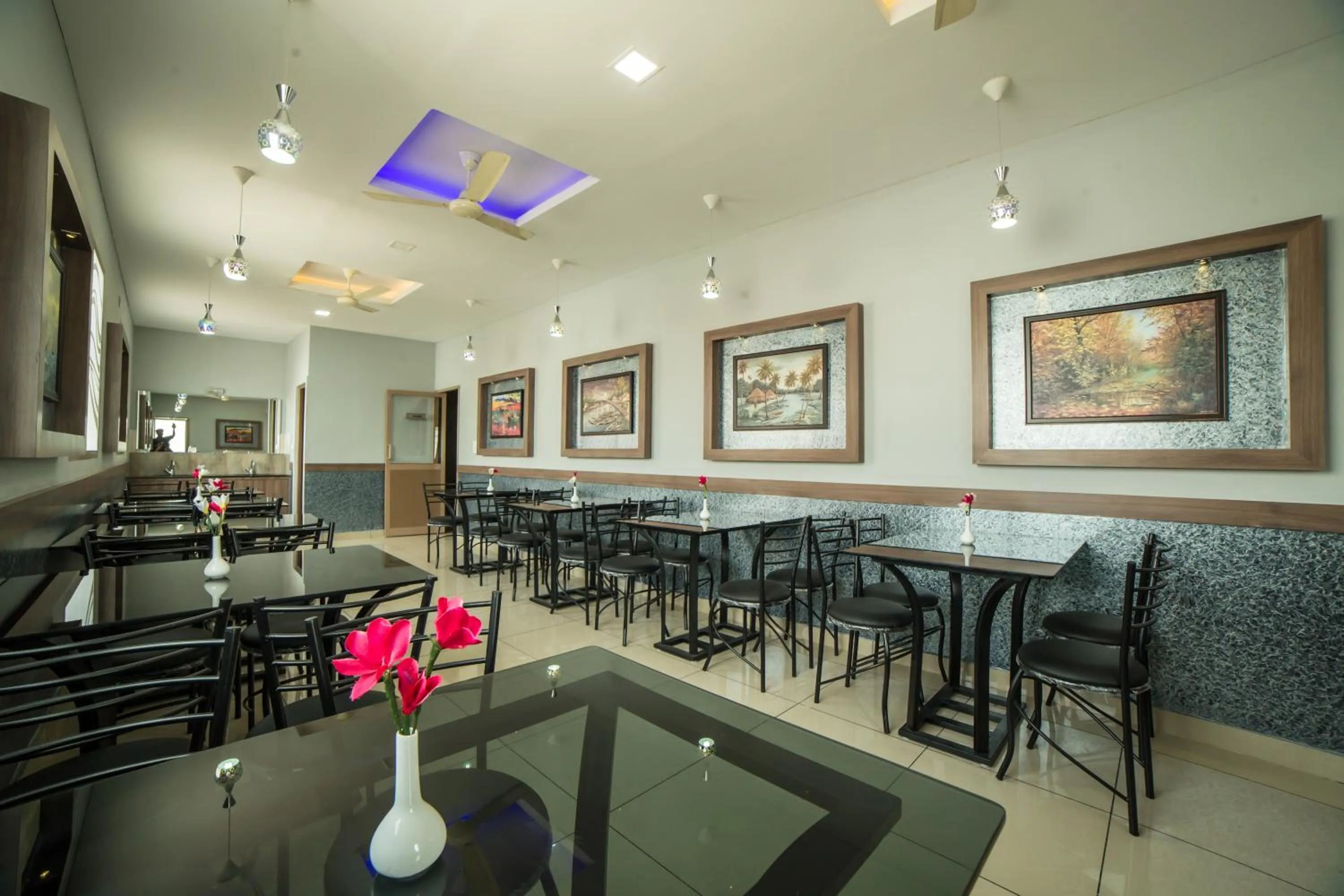 Restaurant/places to eat in Spring Field Billets