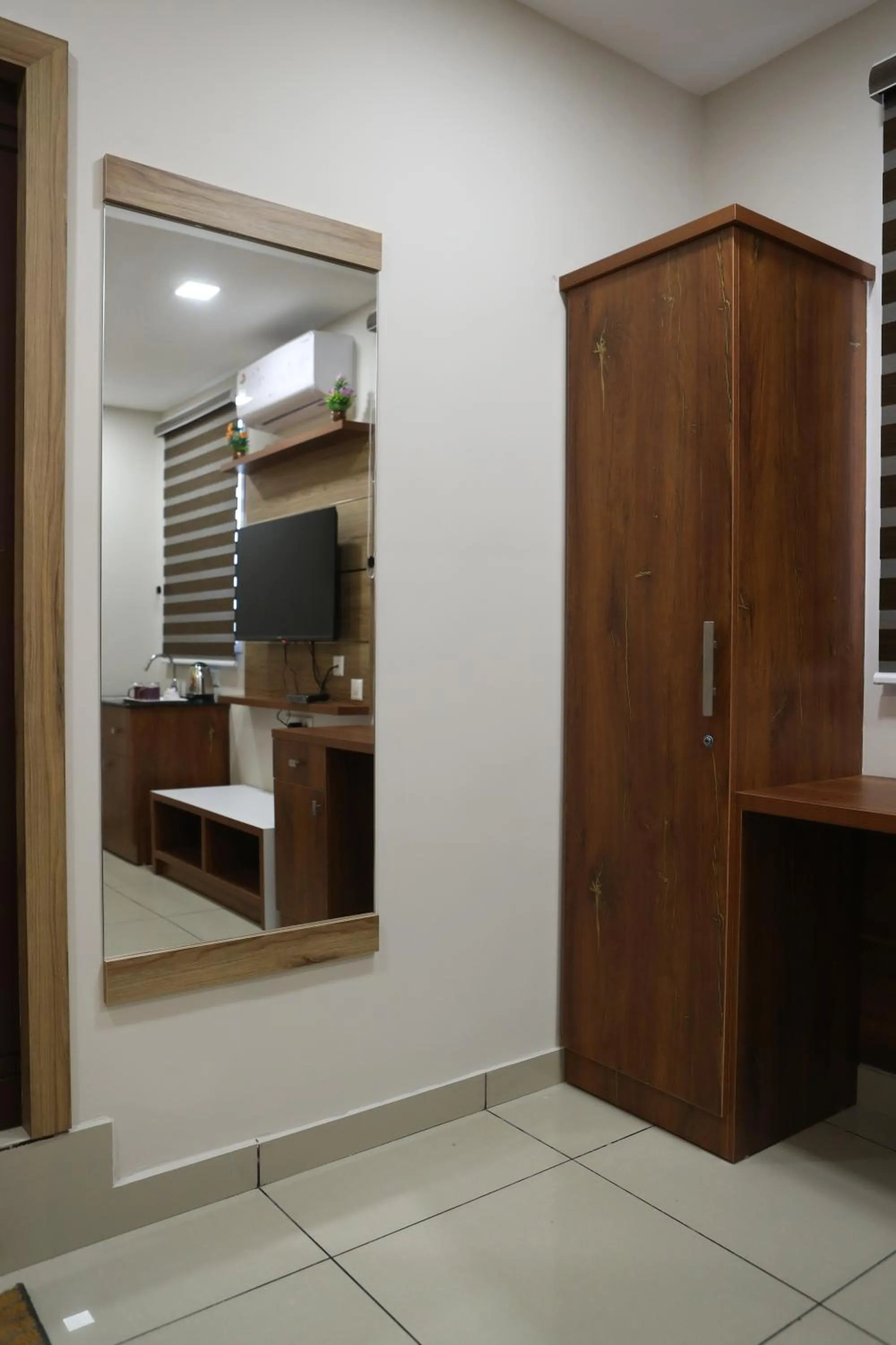 wardrobe in Spring Field Billets