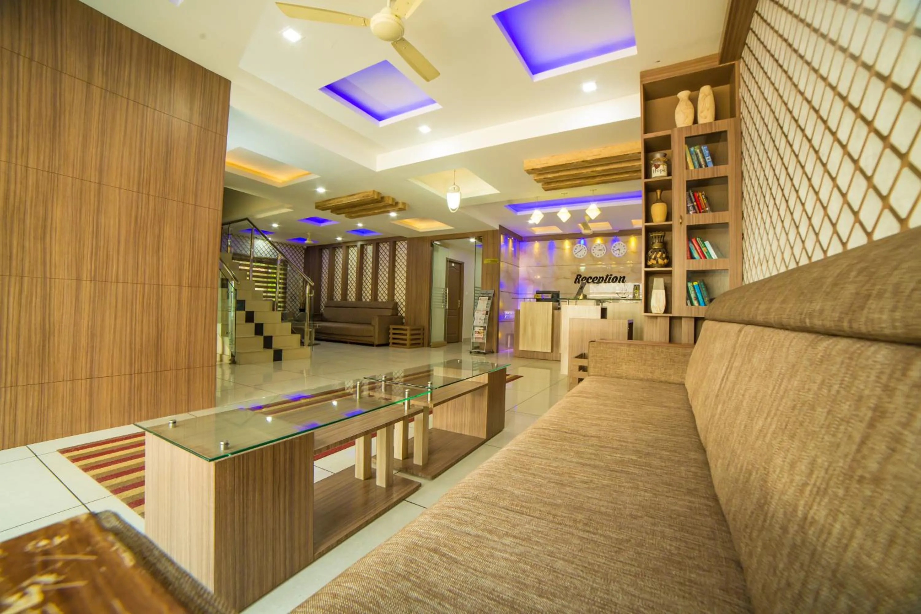 Lobby or reception in Spring Field Billets