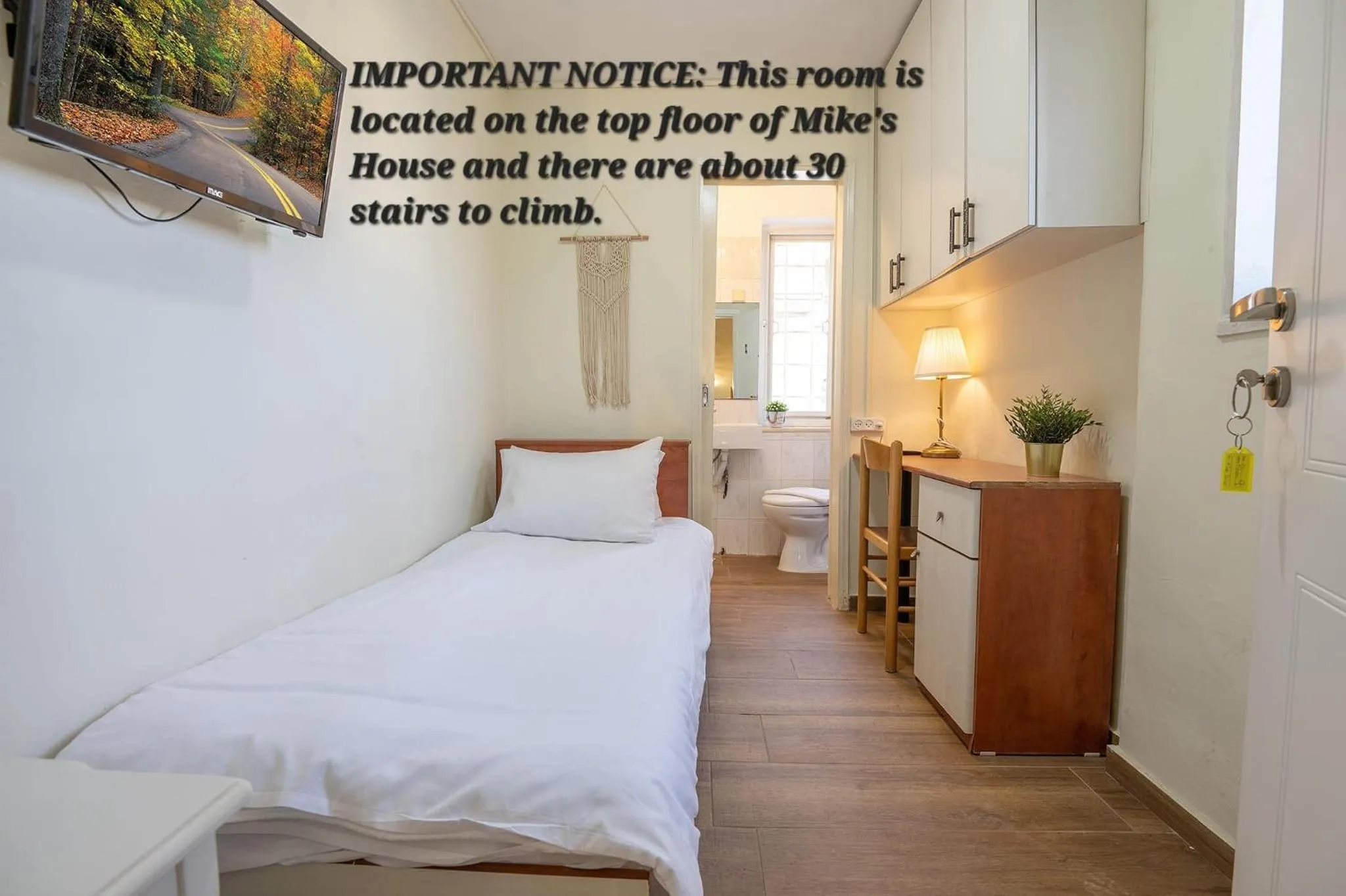 Bedroom, Bed in Mike's House Jerusalem