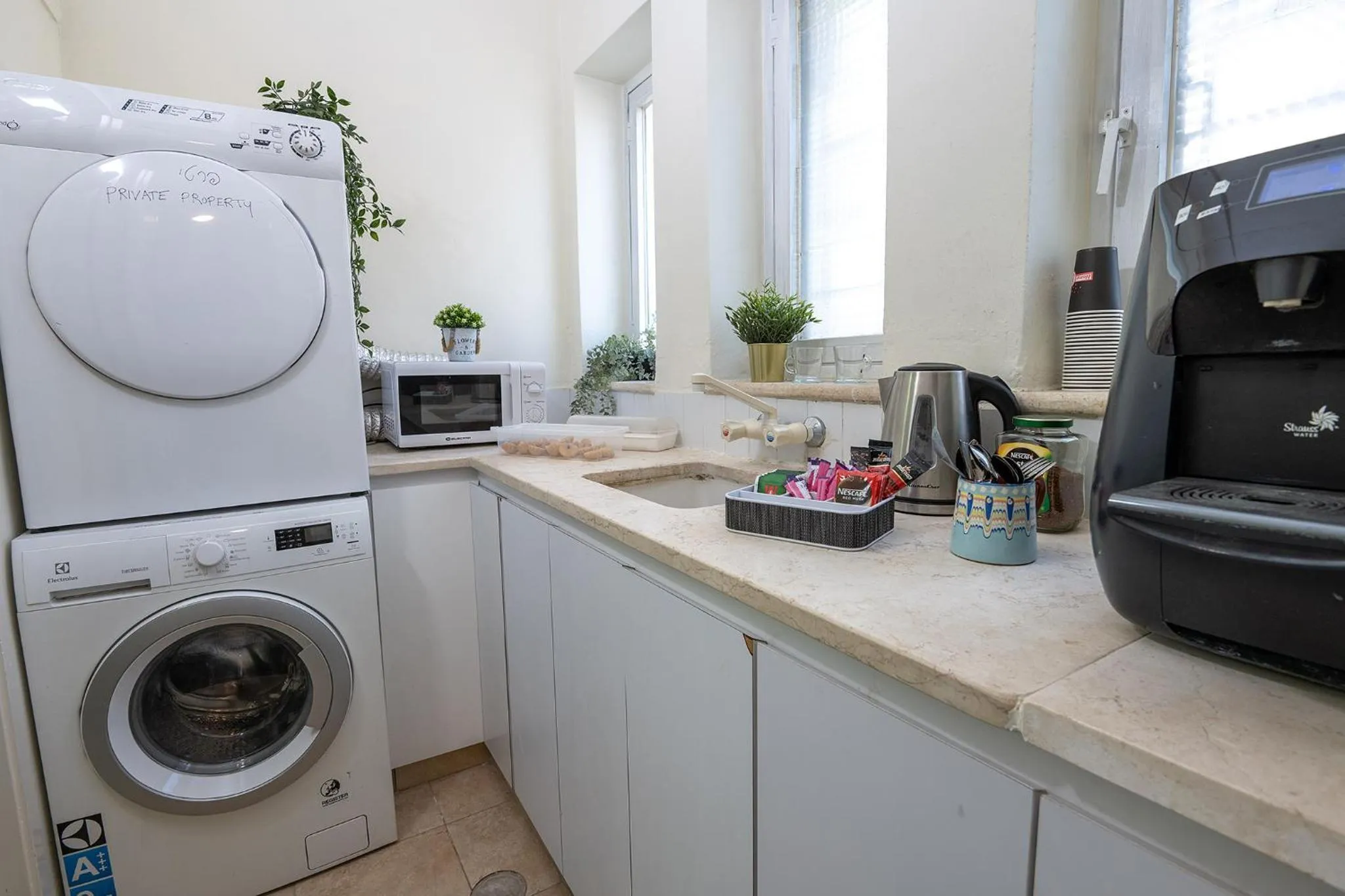 Kitchen or kitchenette in Mike's House Jerusalem