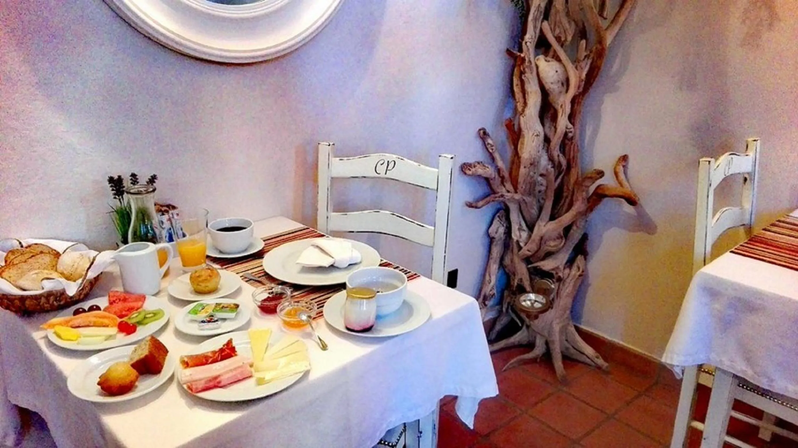 Buffet breakfast in Casa Pinto