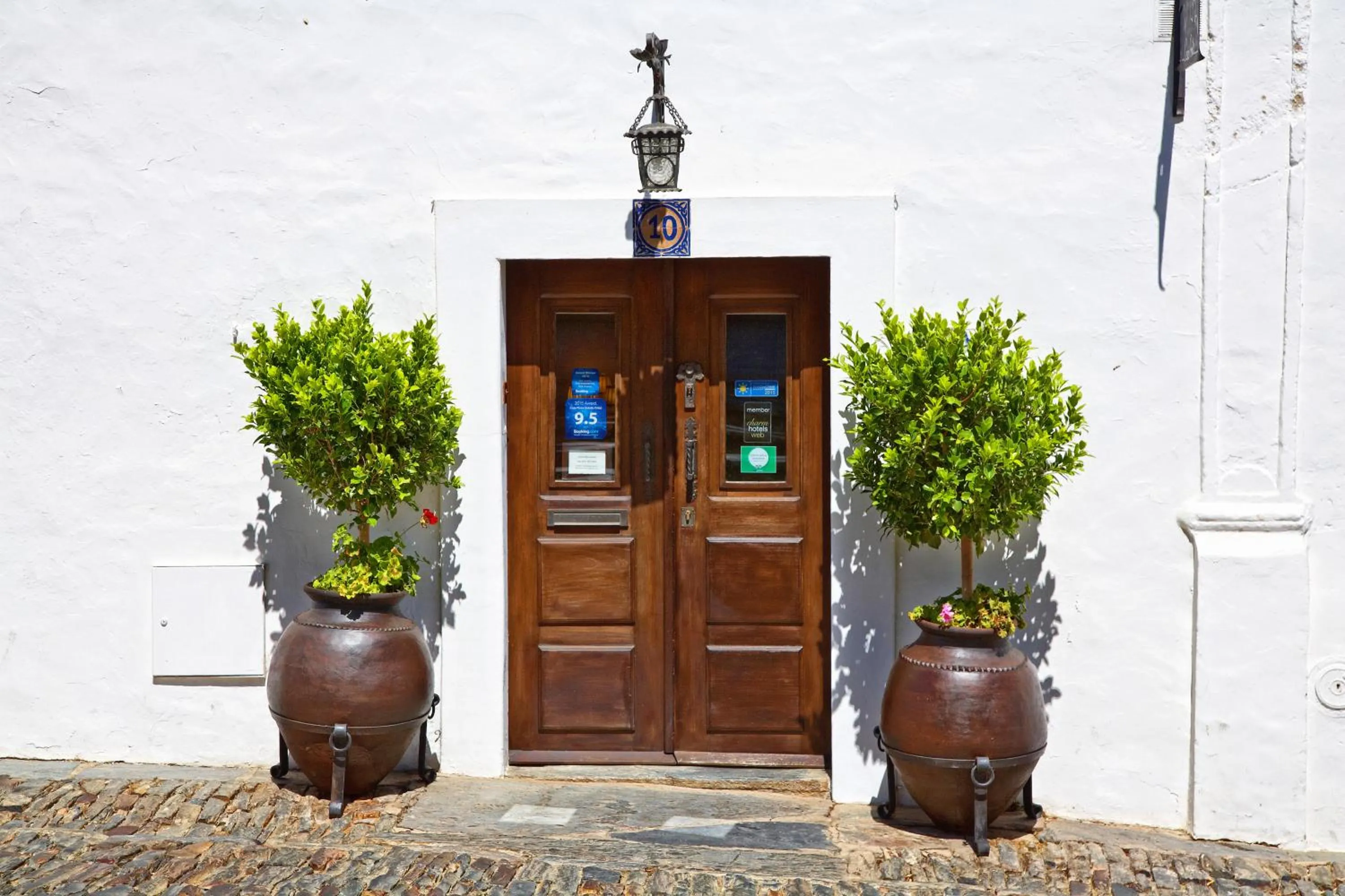 Facade/entrance in Casa Pinto