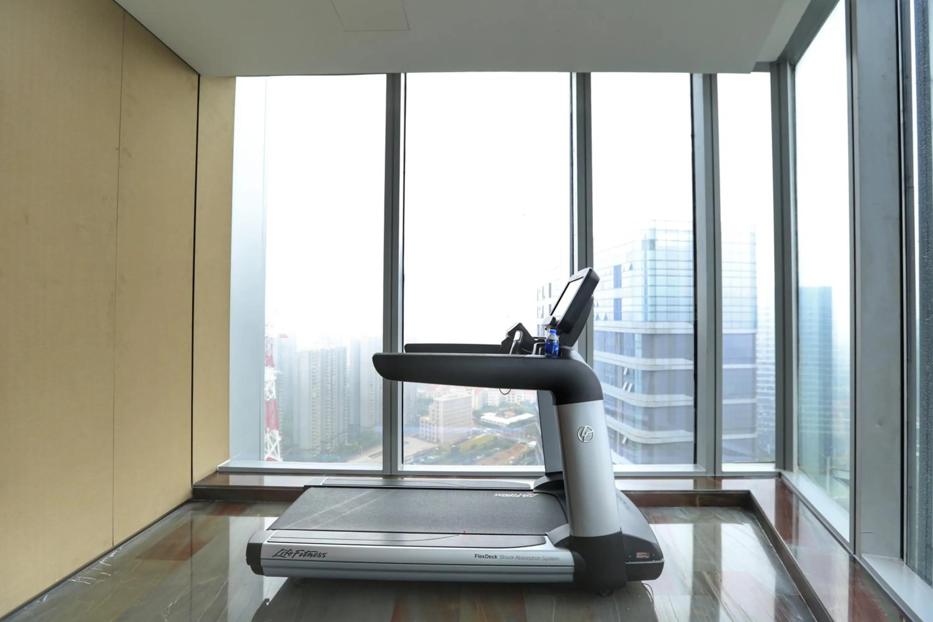 Fitness centre/facilities in HUALUXE Xiamen Haicang Habour View