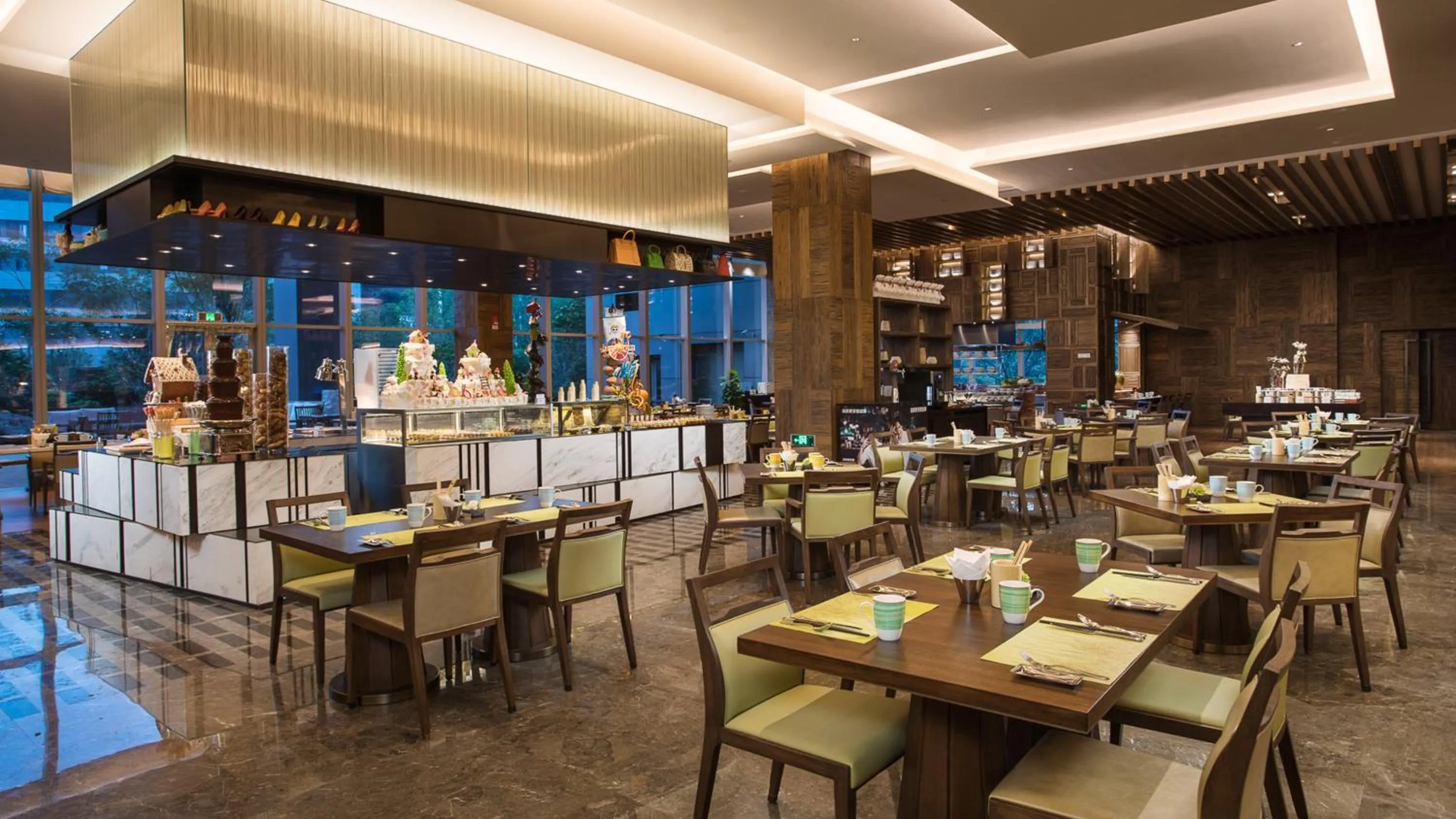 Restaurant/places to eat in HUALUXE Xiamen Haicang Habour View