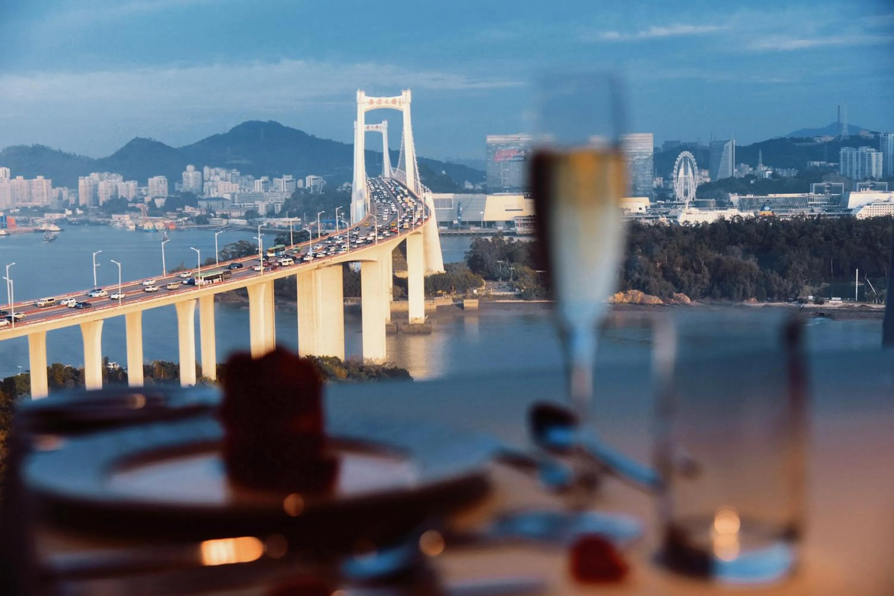 Property building in HUALUXE Xiamen Haicang Habour View